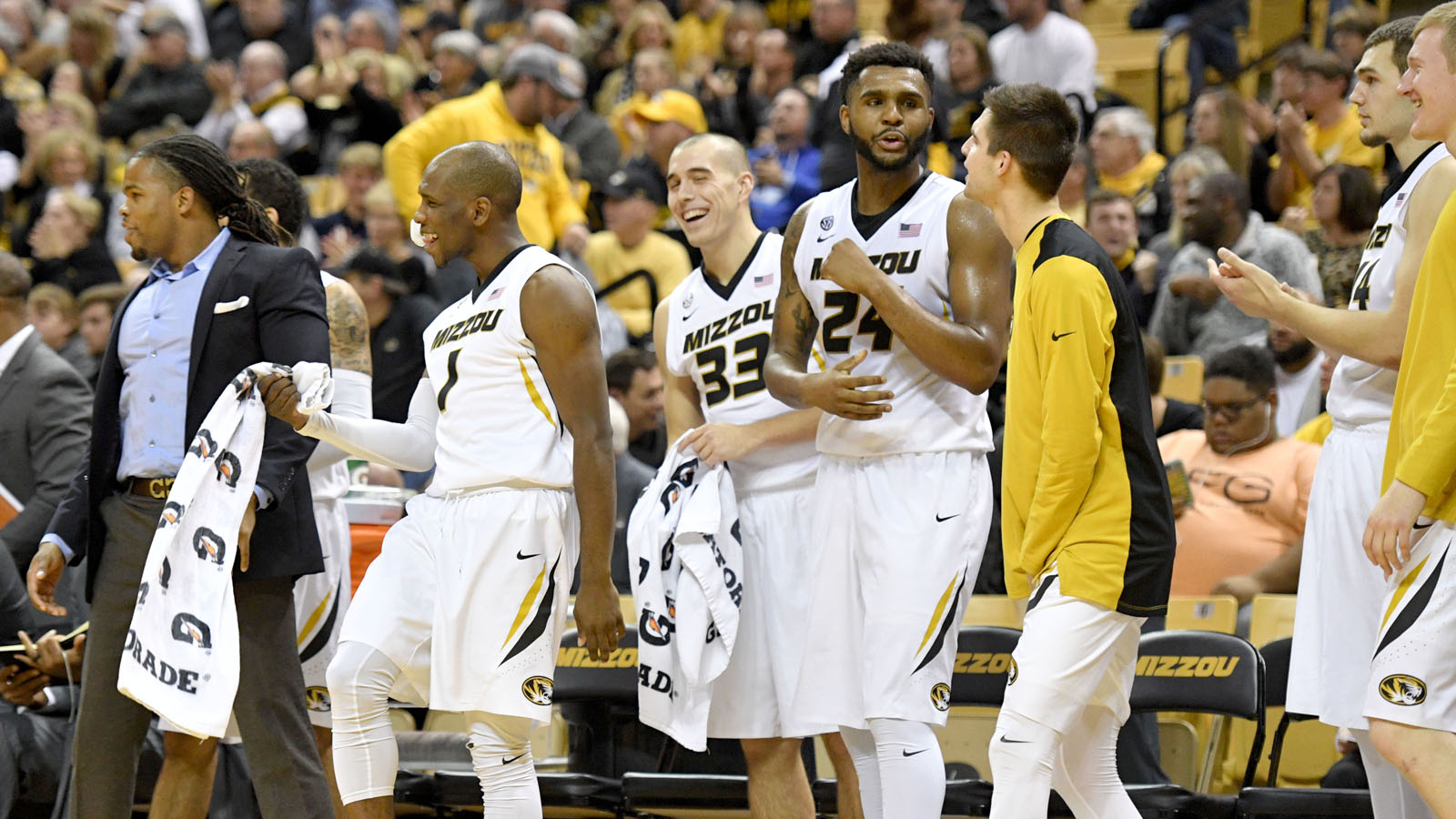 Geist scores career-high 28 as Missouri defeats Green Bay 100-77