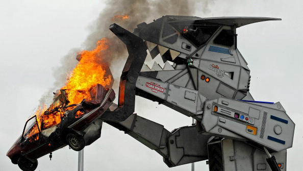 Robosaurus, the 30-ton, 40-foot-tall car-crushing monster, is back