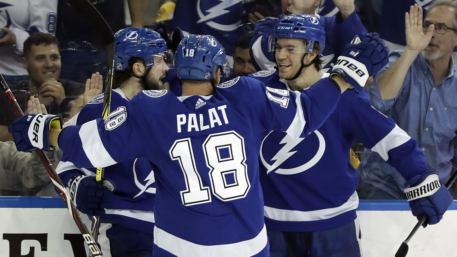 Lightning tear through Bruins to pull into tie atop Atlantic Division