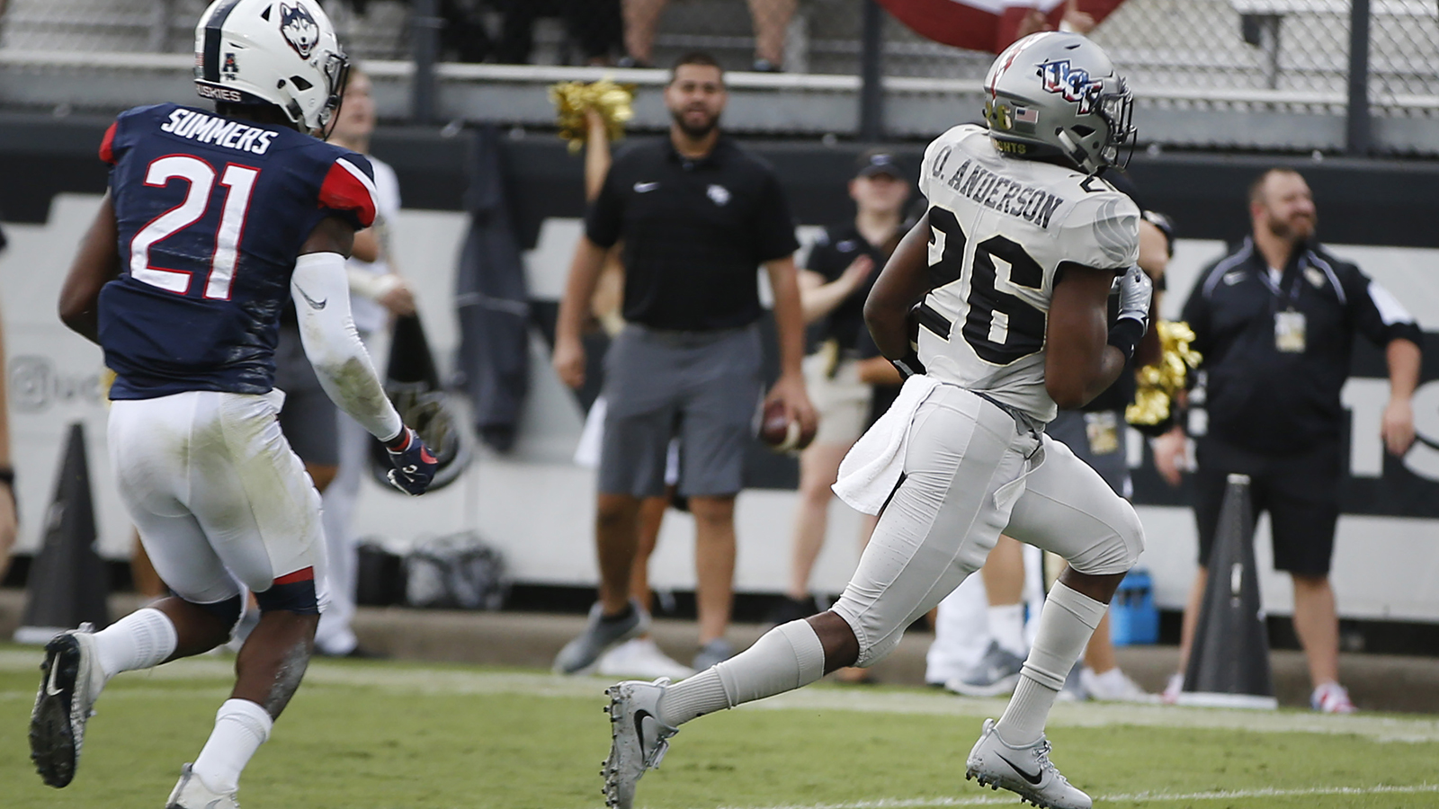 Otis Anderson helps UCF pull away from UConn to remain undefeated