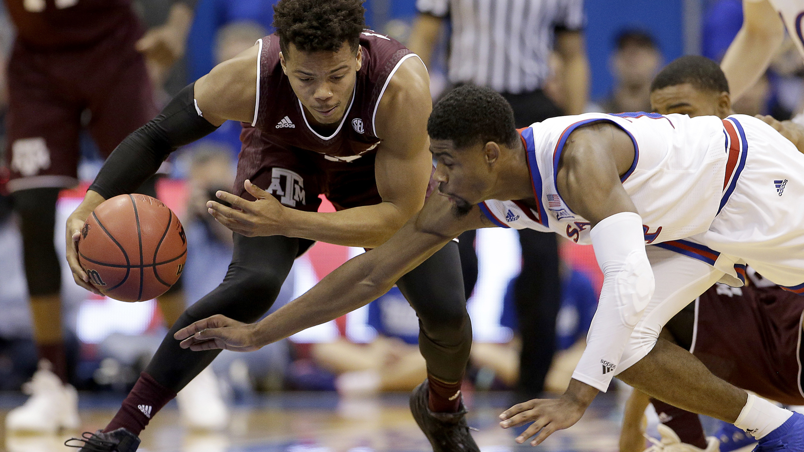 Jayhawks bounce back with 79-68 victory over Aggies