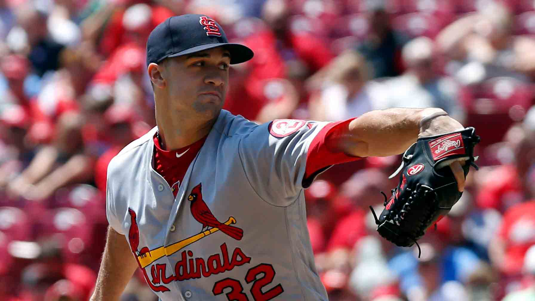 Cardinals give up game, series to Reds in falling 7-3