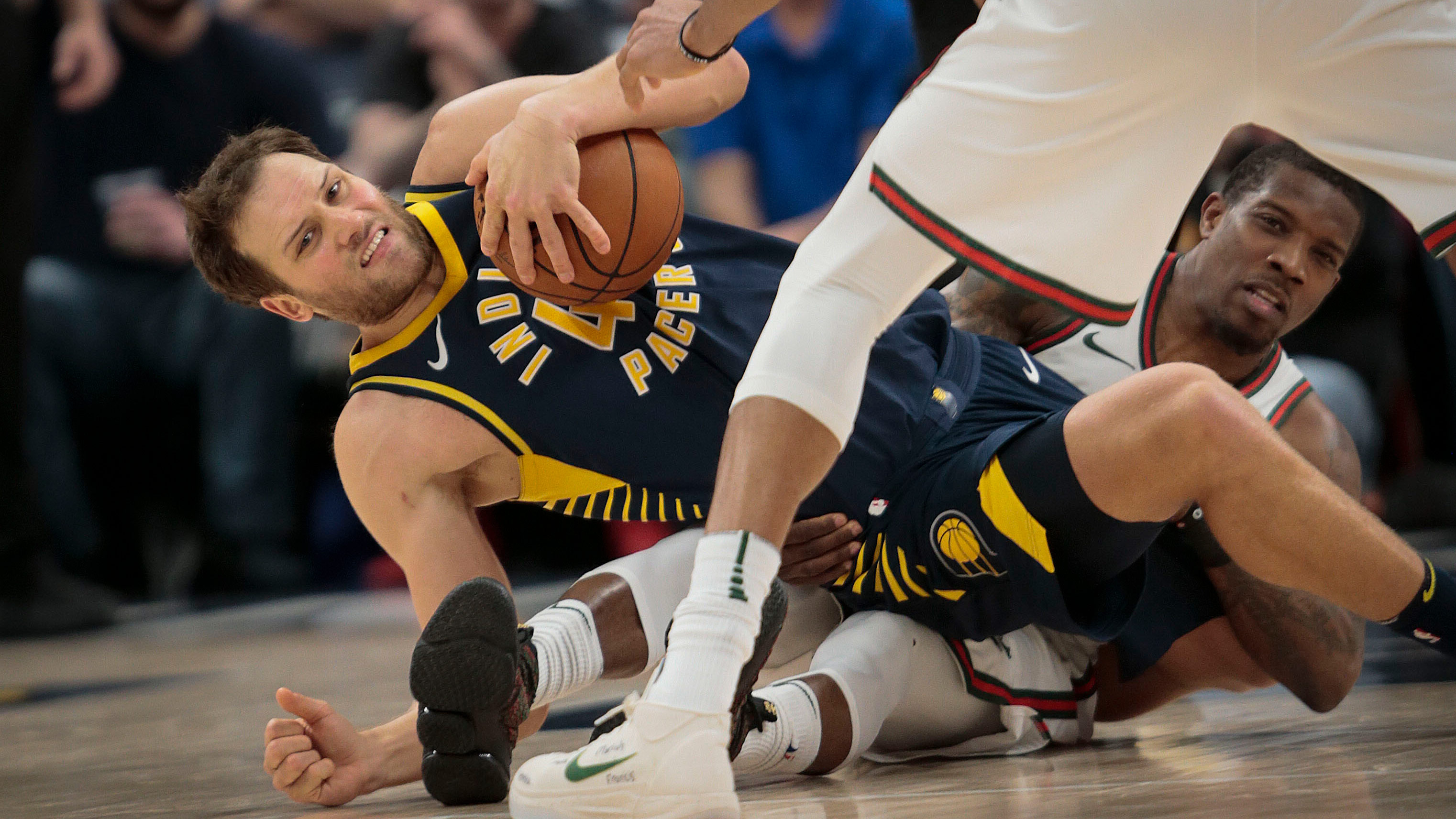 Bogdanovic comes through in the clutch to lead Pacers past Bucks