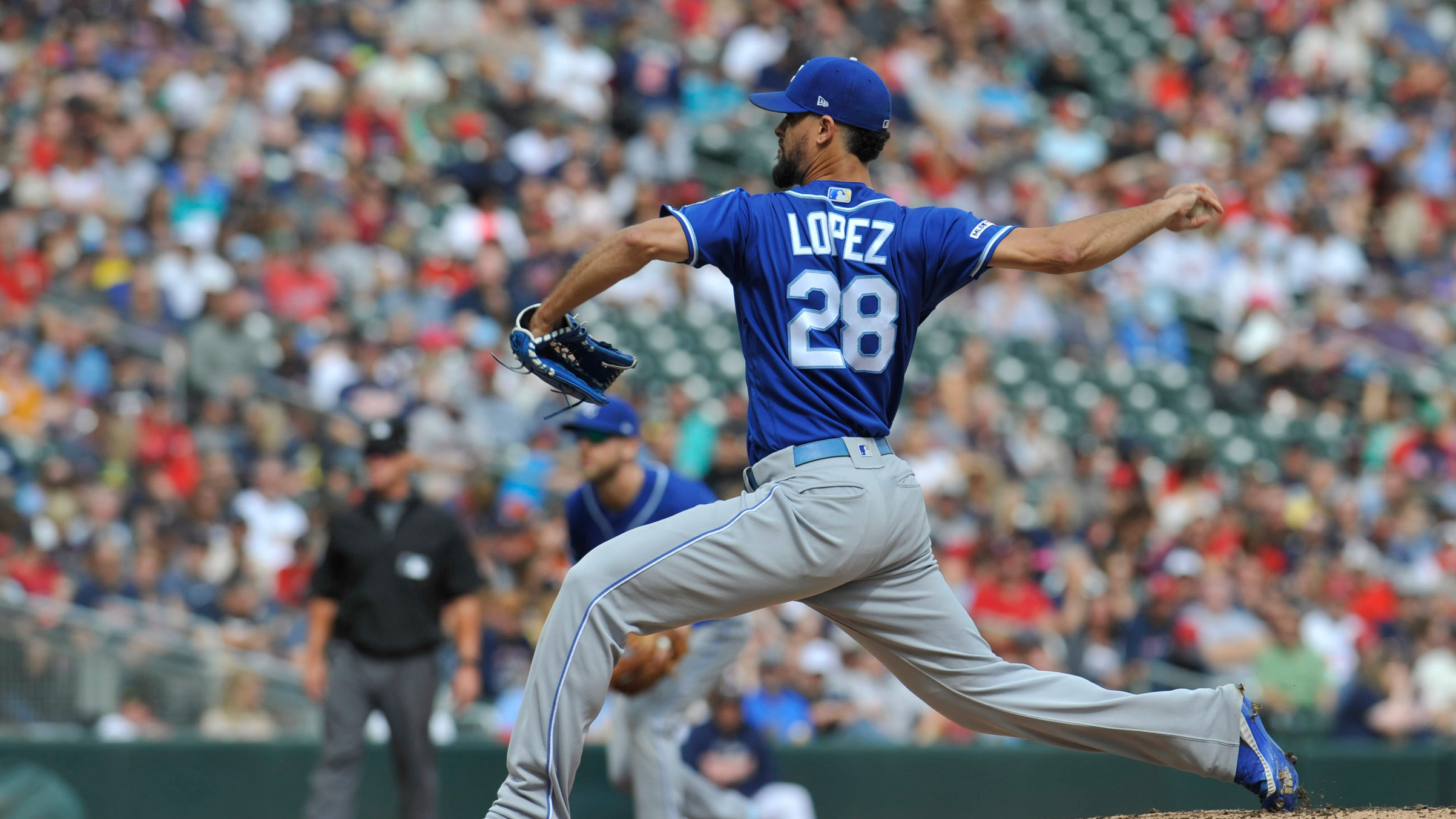 Royals' pitching overmatched by Twins' bats in 12-8 loss