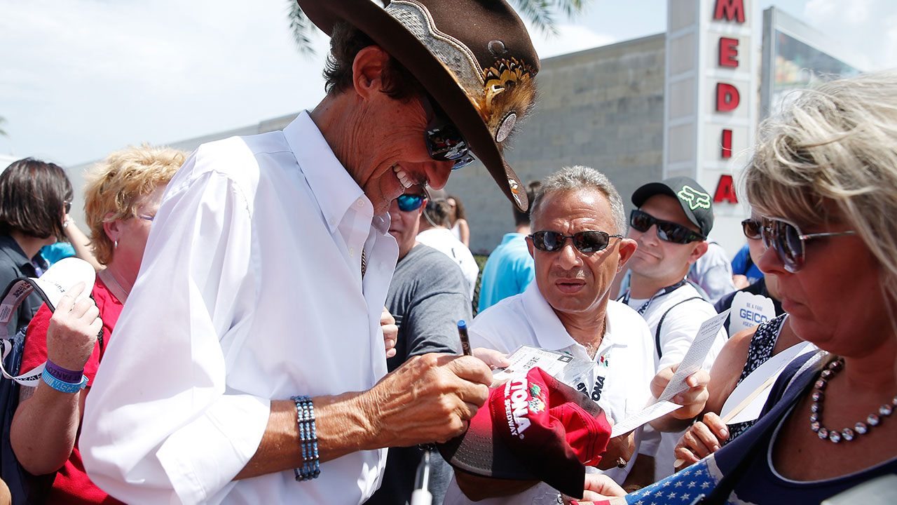 Sights & Sounds: Getting ready for Fourth of July tradition in Daytona