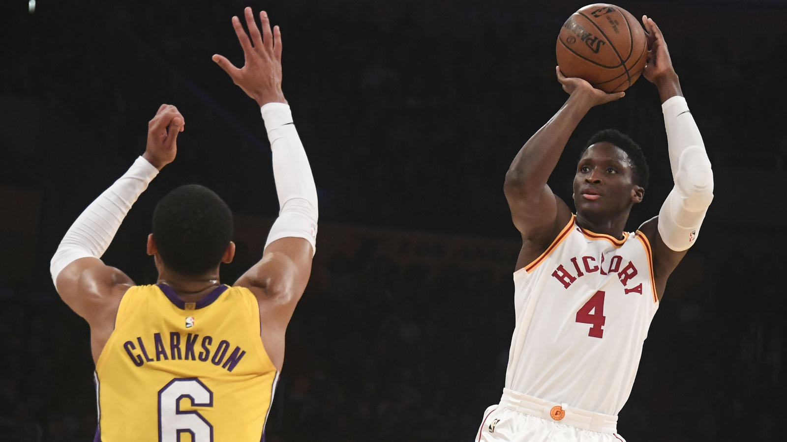 Shooting woes plague Pacers in 99-86 loss to Lakers