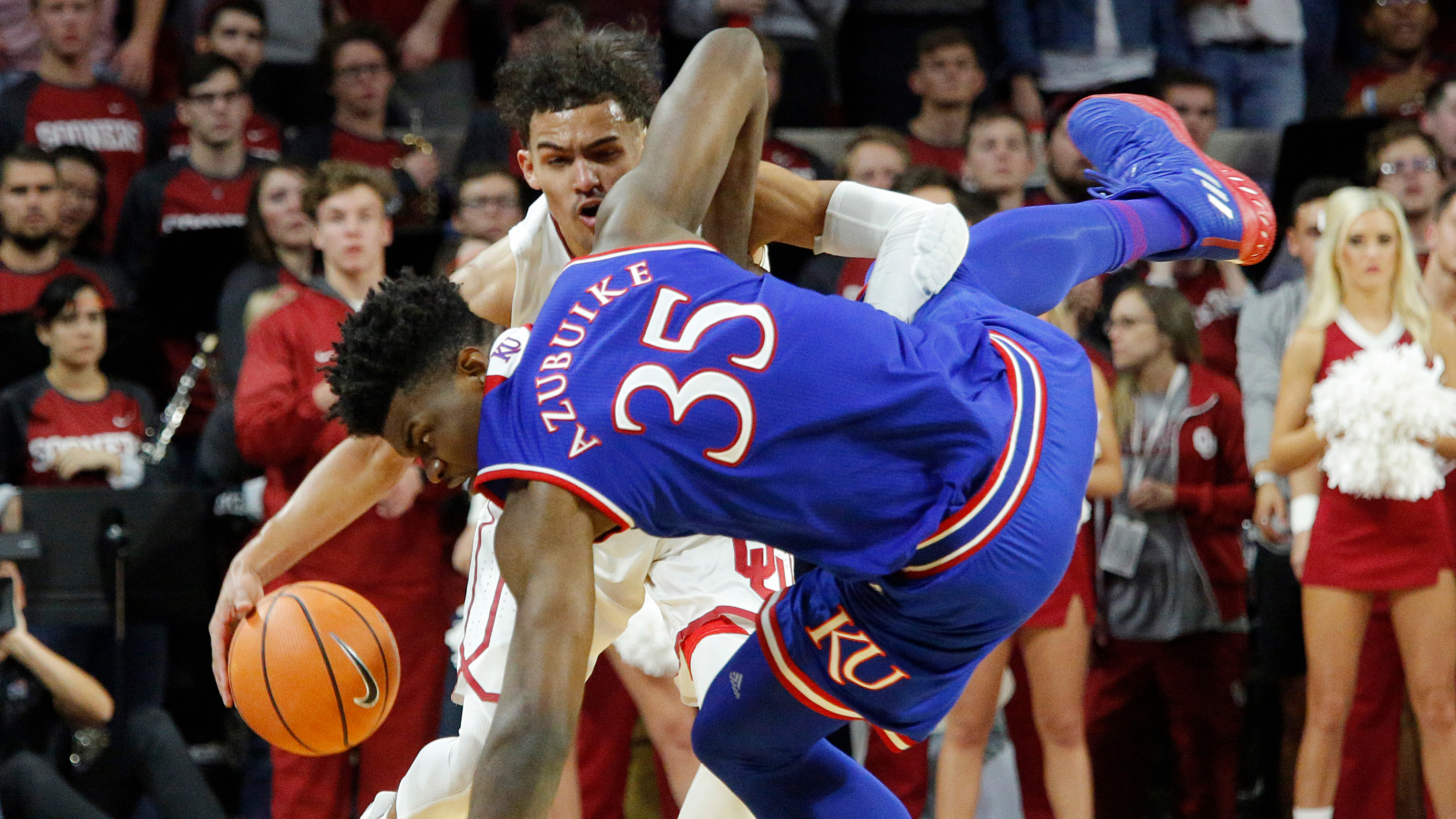 No. 5 Jayhawks fail to slow No. 12 Sooners' Young, lose 85-80