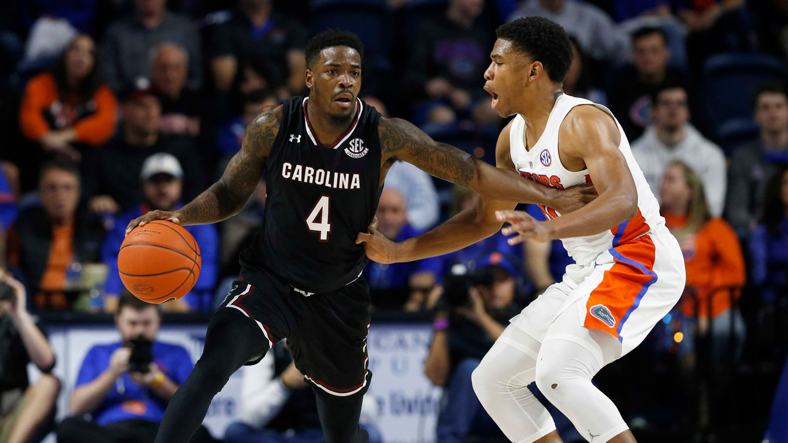 Gators stumble late in SEC opener, fall to Gamecocks 71-69