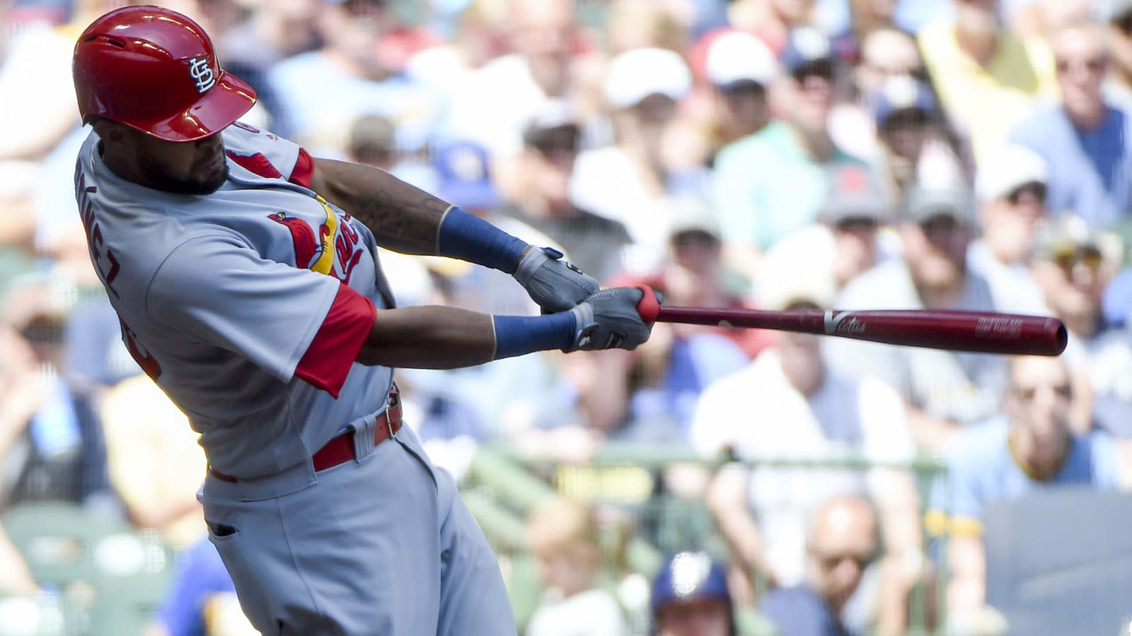 Cardinals' offense breaks out in 8-2 victory over Brewers