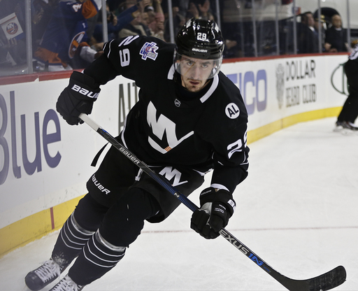 Nelson's hat trick leads Isles to 5-2 win over Blue Jackets