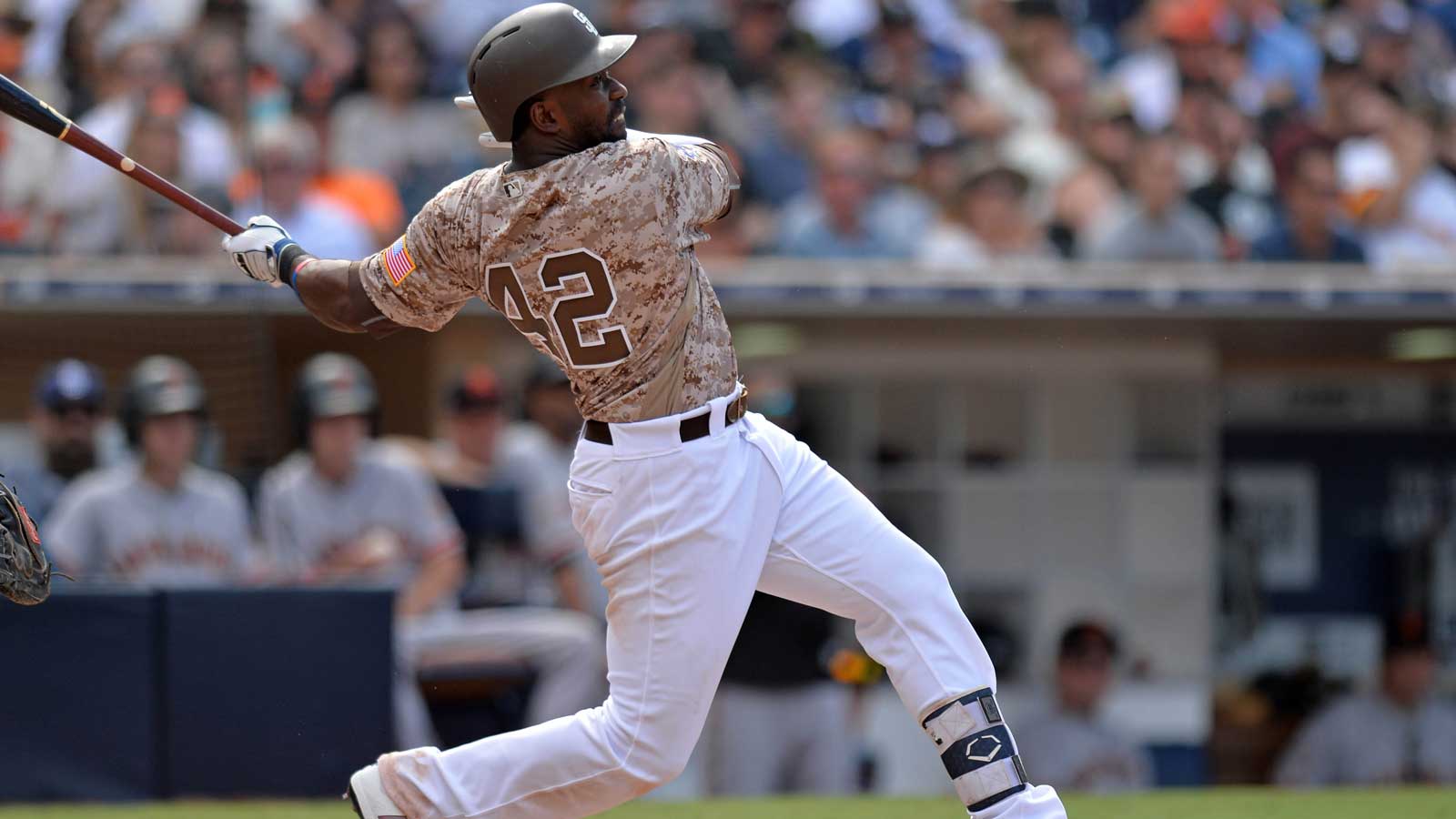 Dodgers, Padres start 3-game series with San Diego heating up