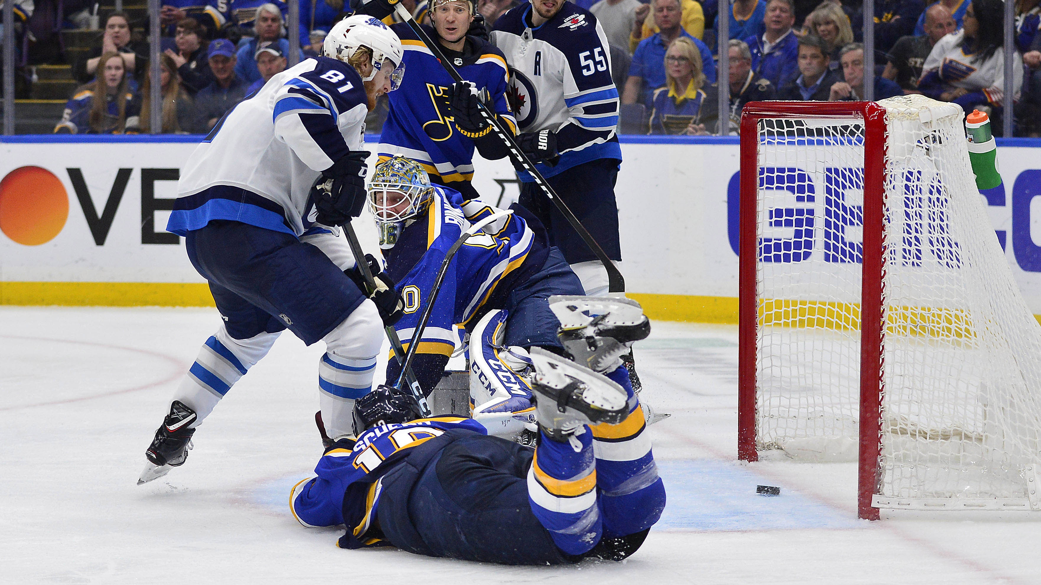 Blues drop both home games as Jets tie series with 2-1 overtime win in Game 4