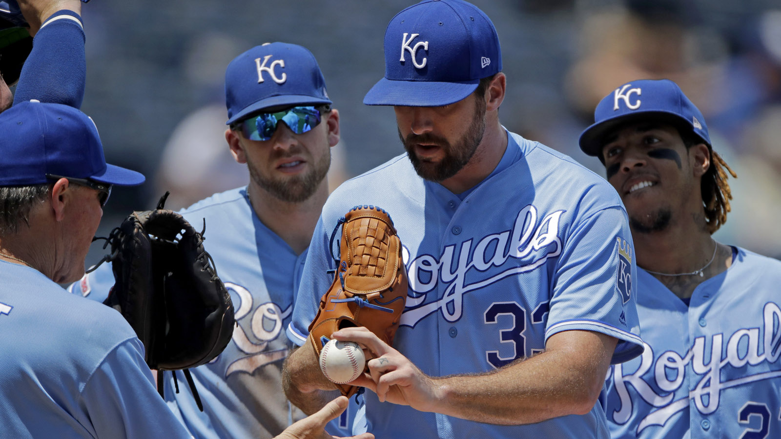 Royals can't complete sweep, fall 12-8 to Tigers