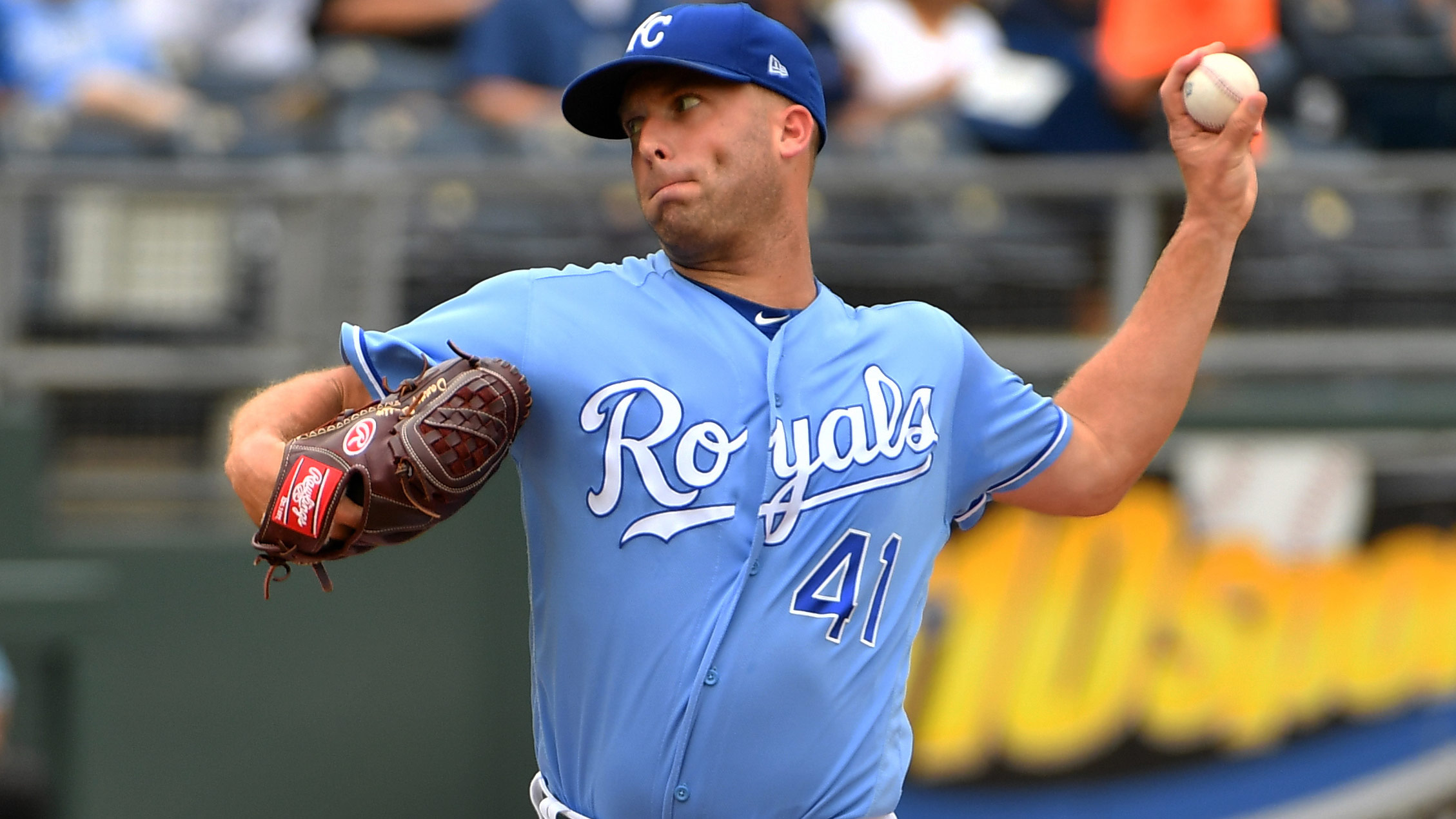 Duffy grinds, batters bash as Royals win 9-2 to sweep Tigers