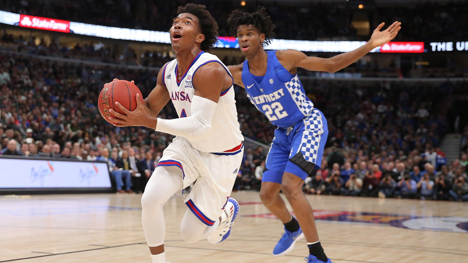 Kansas hangs on for 65-61 victory over Kentucky