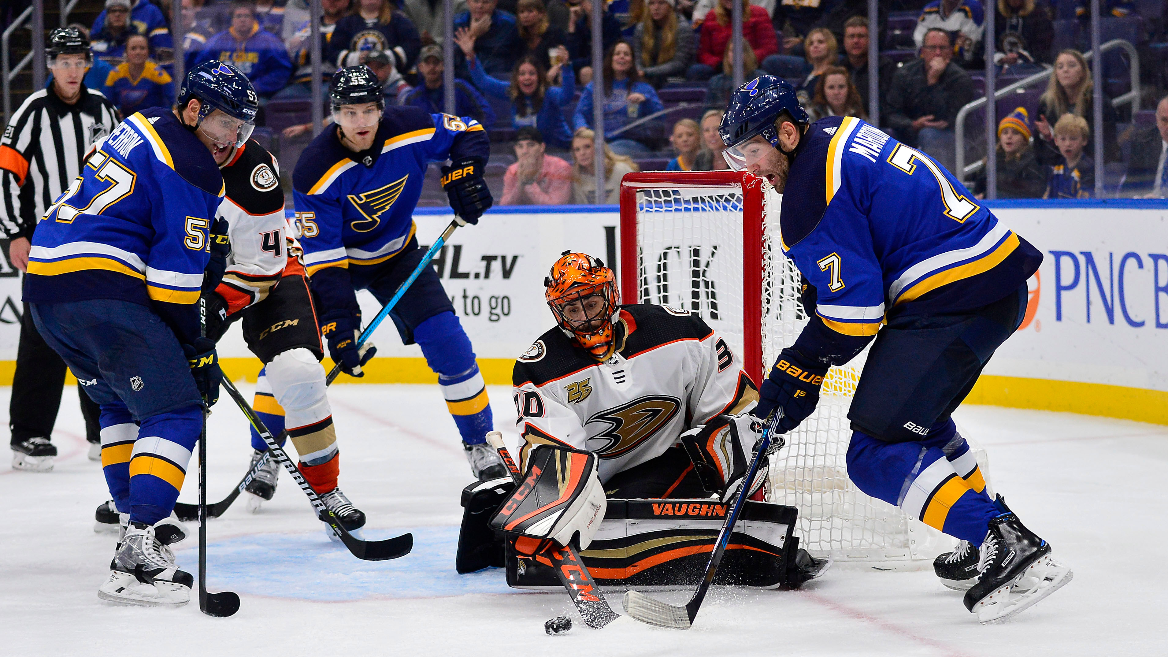 Blues' third-period woes continue in 3-2 loss to Ducks