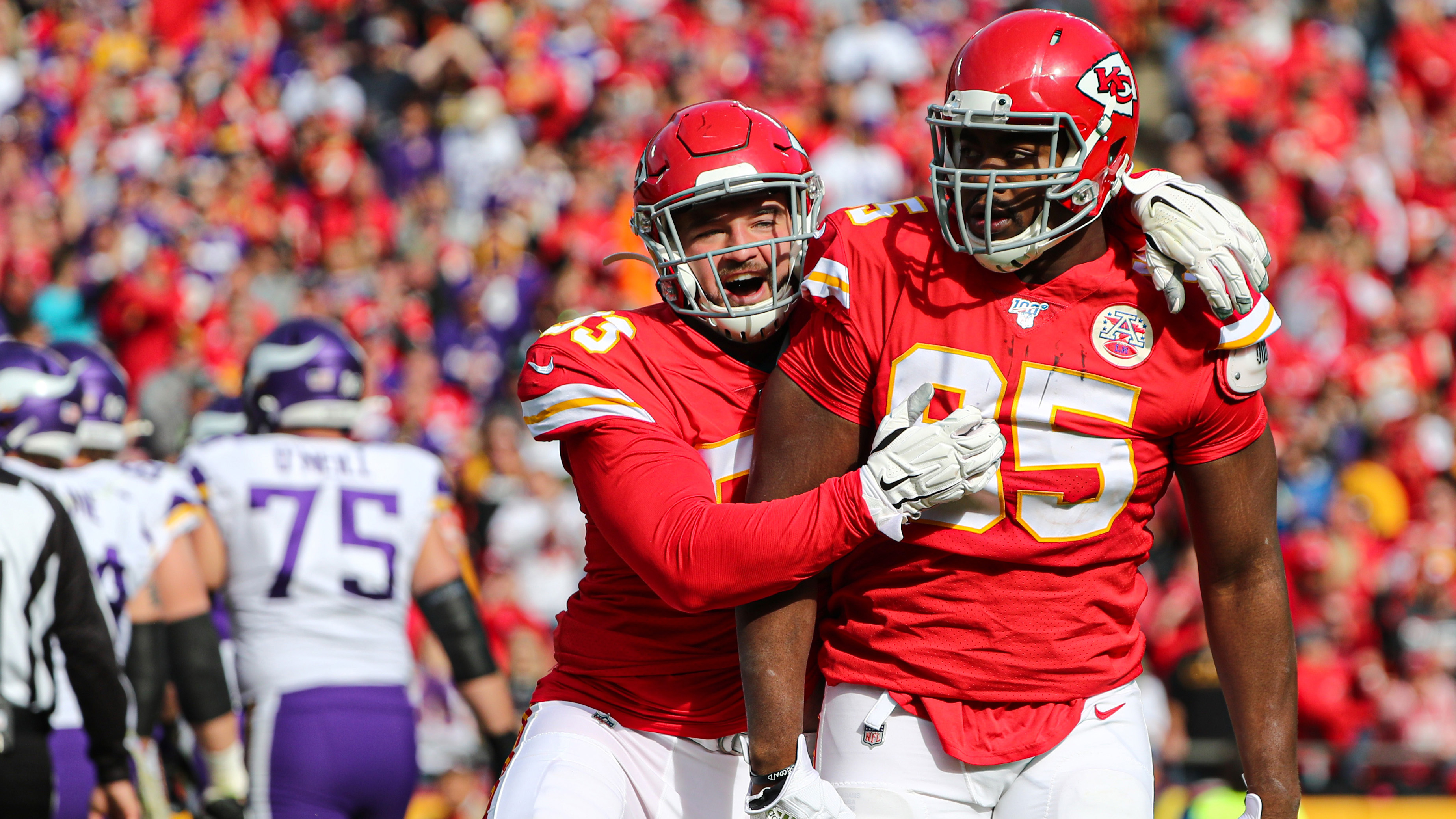 Chiefs' defense makes a strong statement against Vikings' high-powered offense