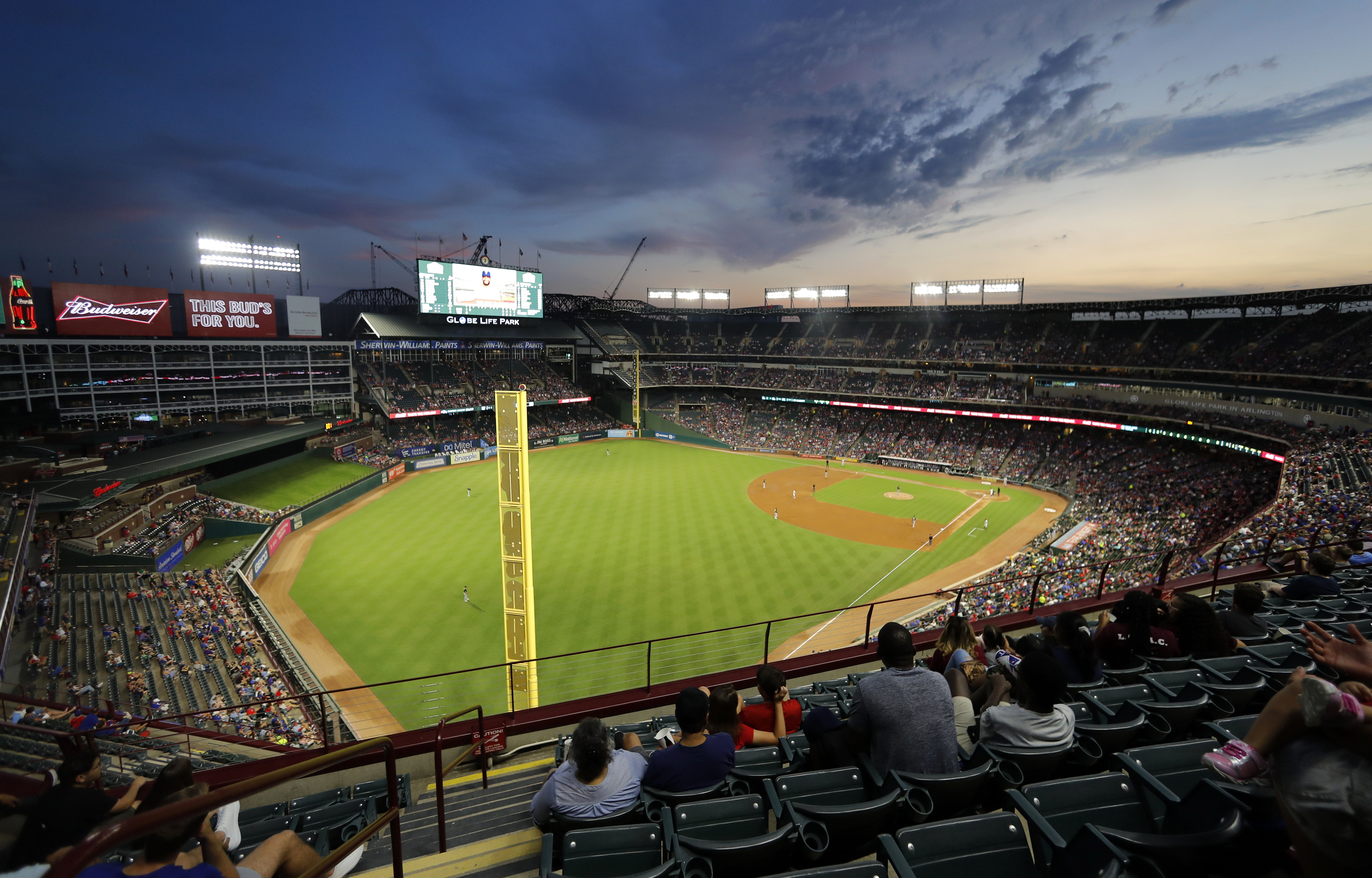Rangers play final homestand ahead of move to new stadium