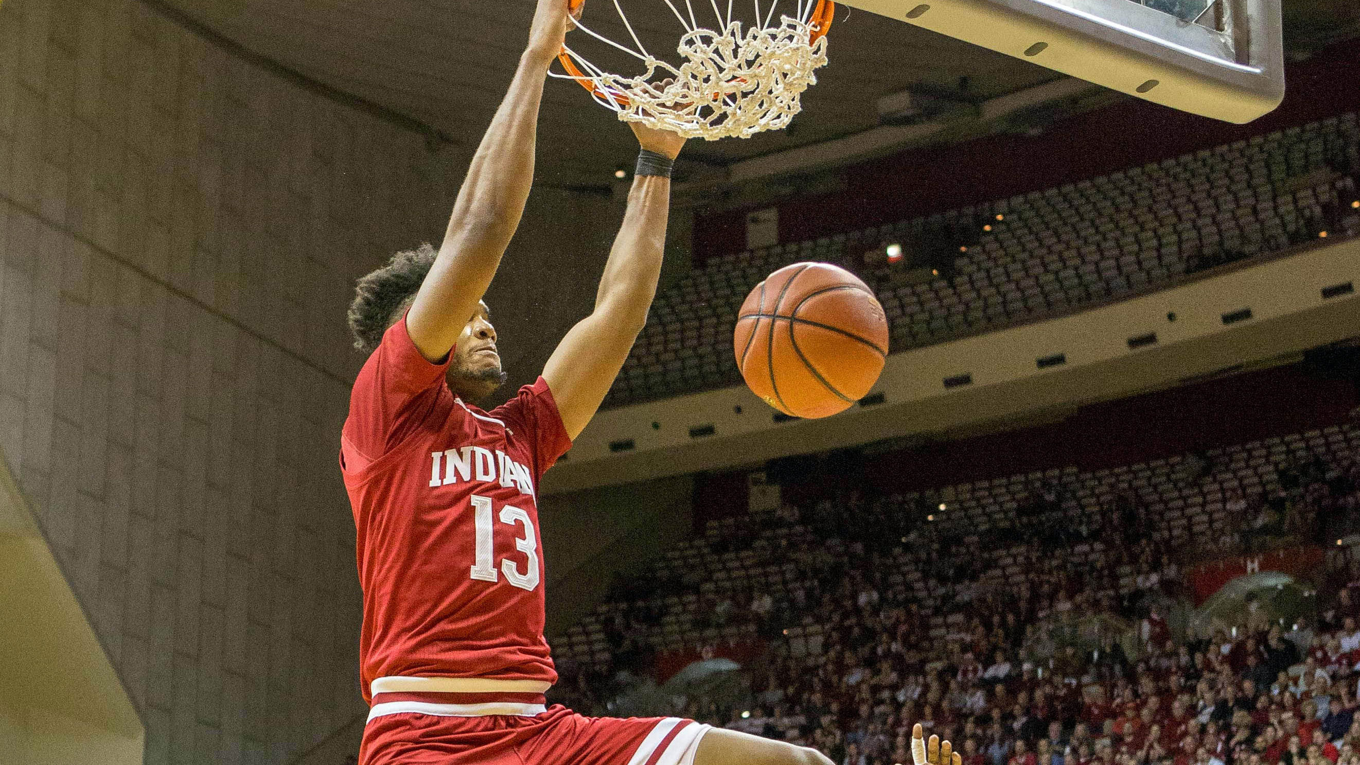 Romeo Langford shines in debut as Hoosiers win 104-55