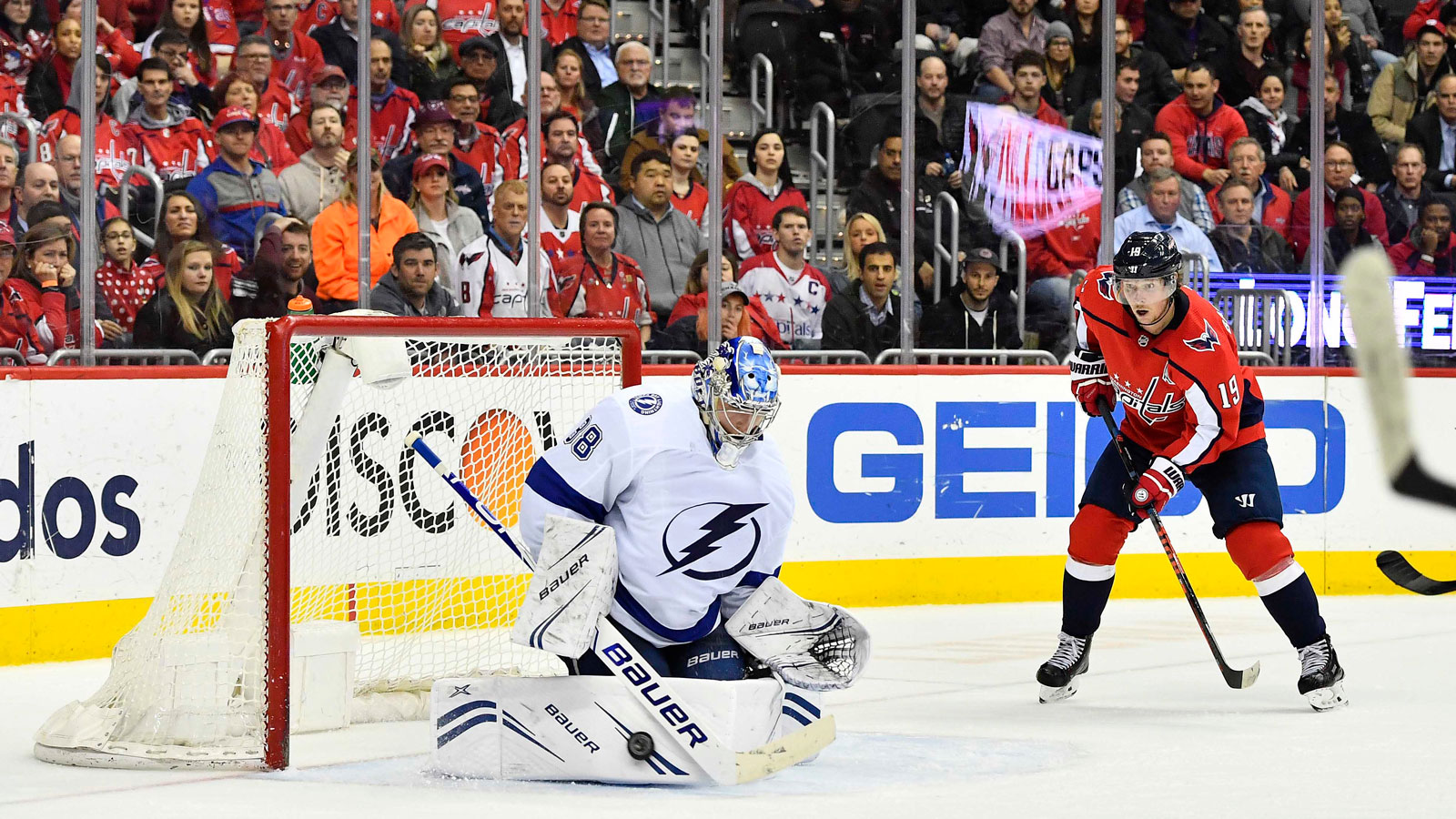 Andrei Vasilevskiy makes franchise-record 54 saves, Lightning take down Caps in OT