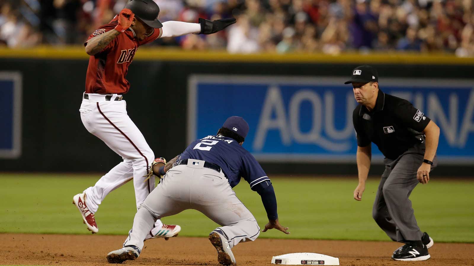 Padres drop game, series to Diamondbacks