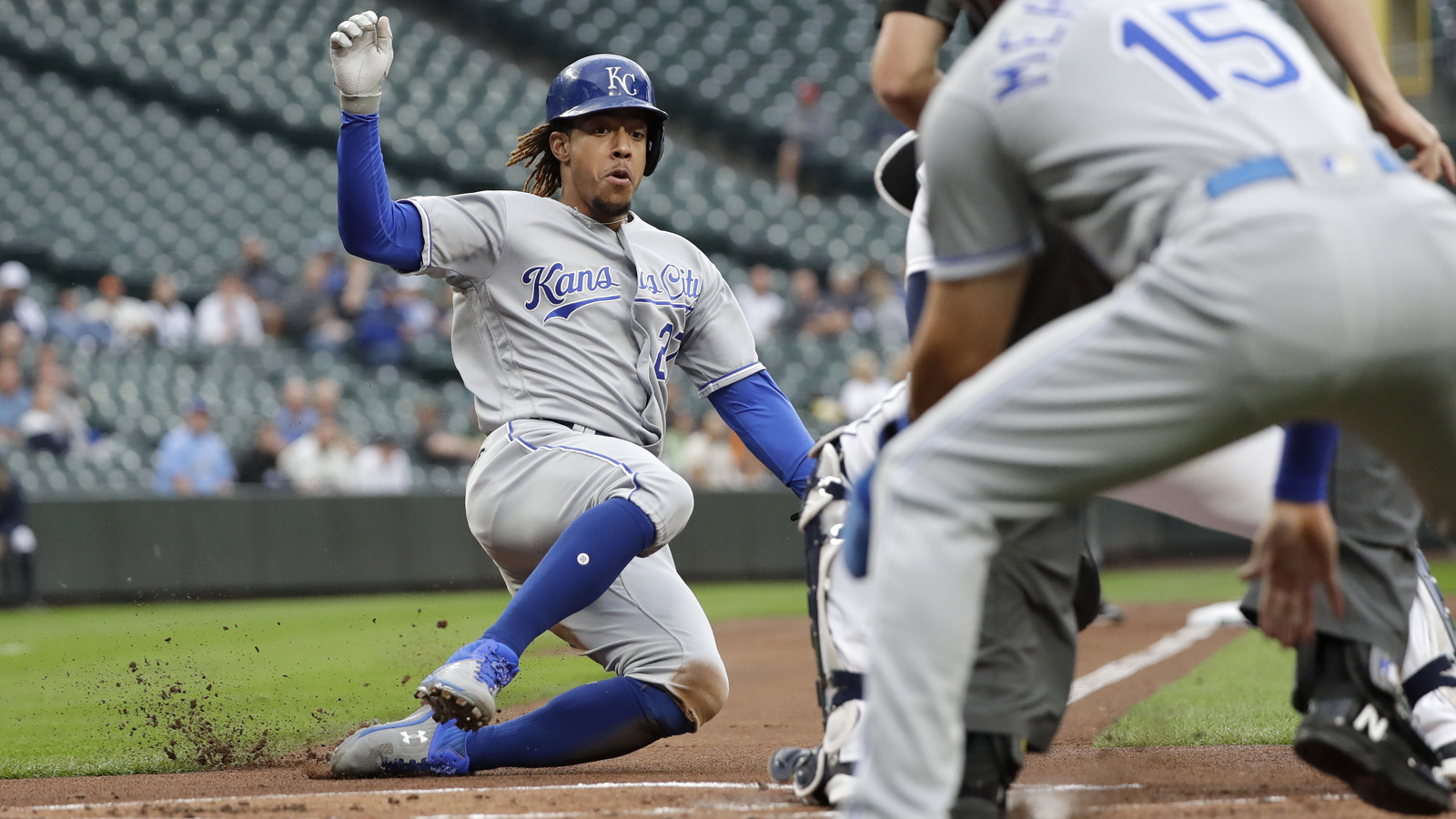 Royals reinstate Mondesi from IL among four roster moves
