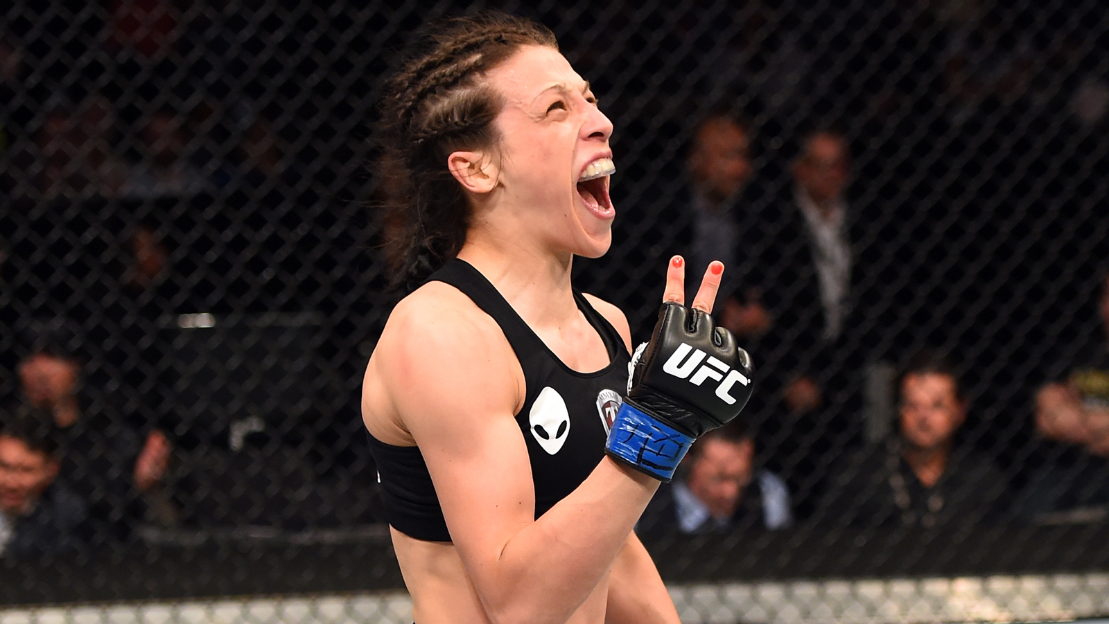 a85fd330-070816-UFC-Joanna-
