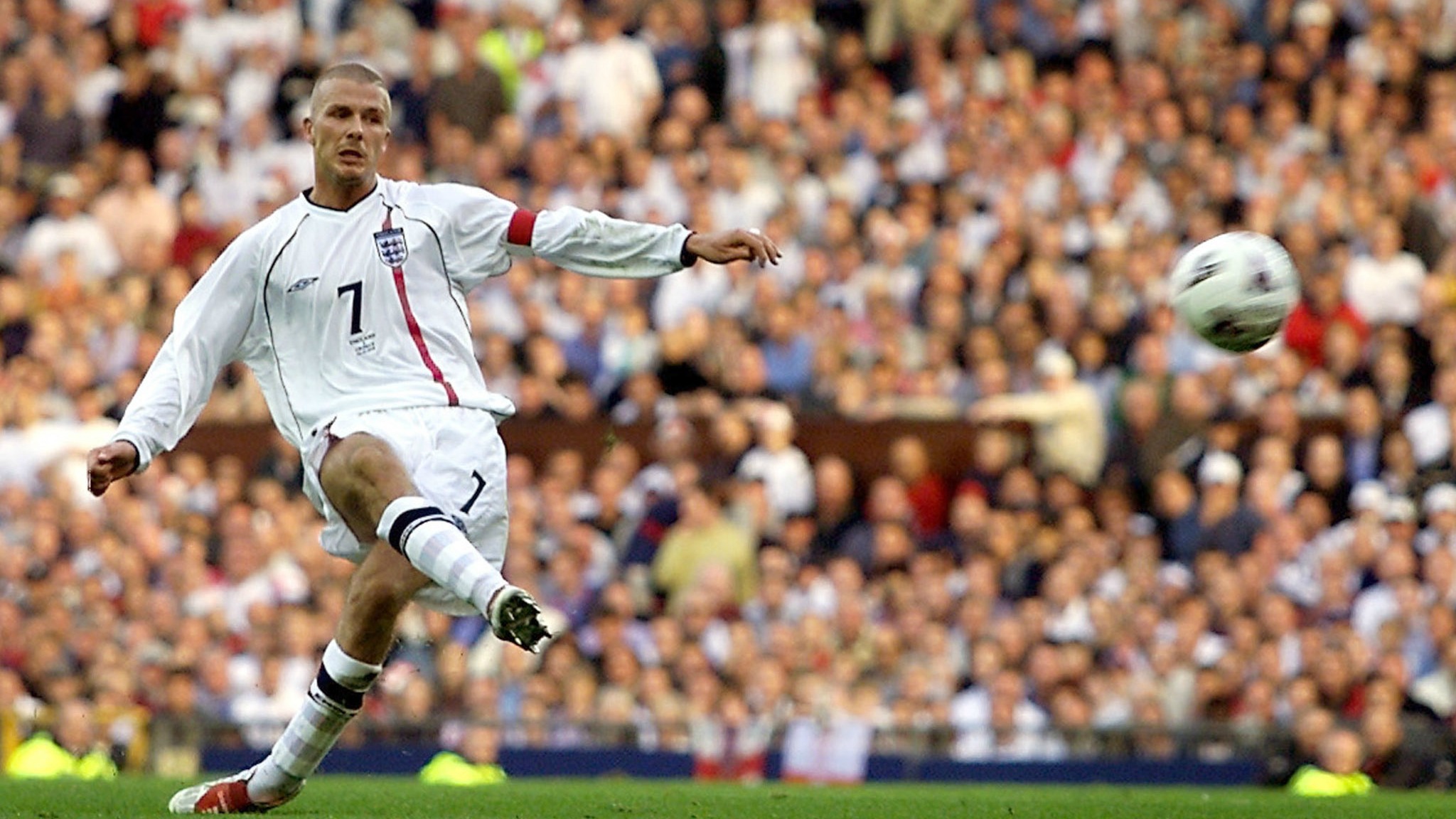 David Beckham S 5 Most Memorable Free Kick Goals Fox Sports