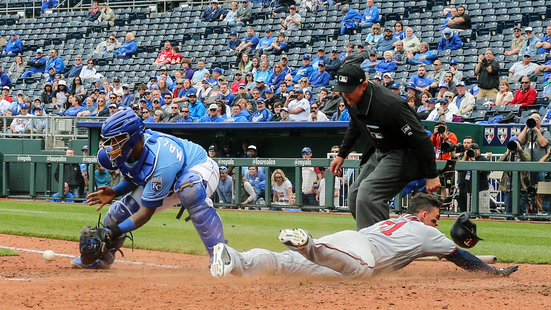 Royals surrender 6-3 lead en route to sweep by Twins