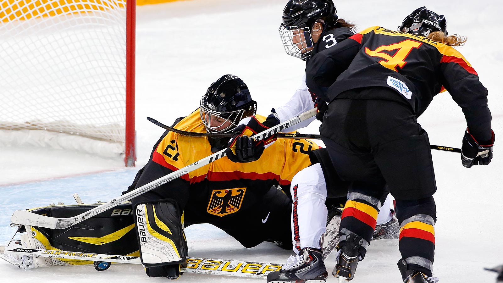 d4817bd1-021814-OLY-Women-Ice-