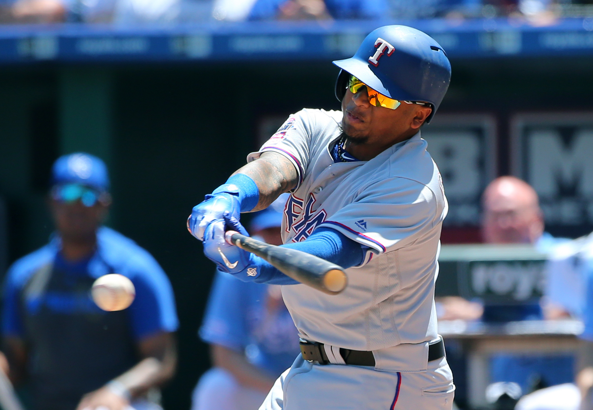 Rangers belt 5 home runs in 16-1 rout of Royals