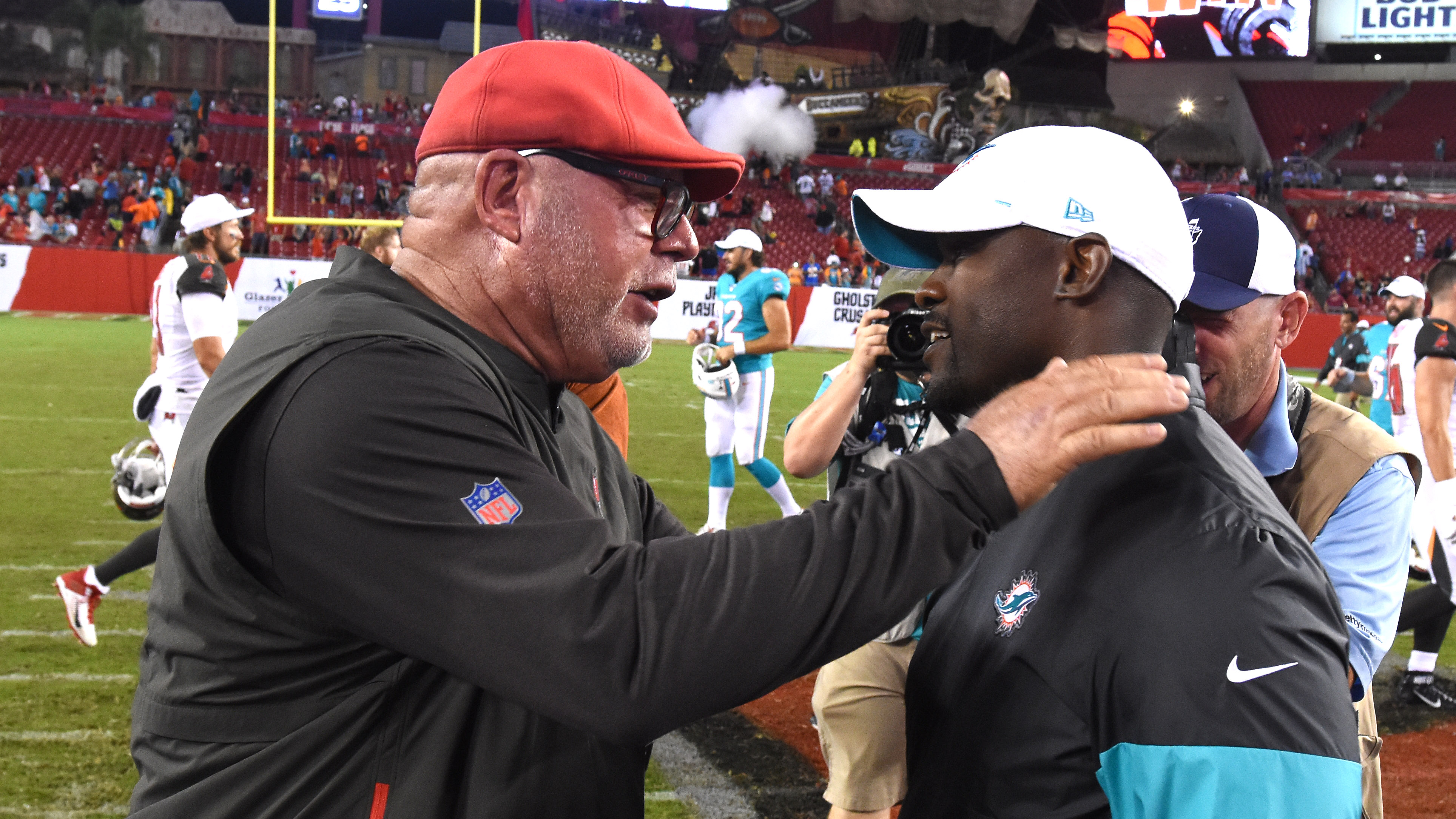 Bruce Arians gets 1st win with Bucs against surprise starter Josh Rosen, Dolphins