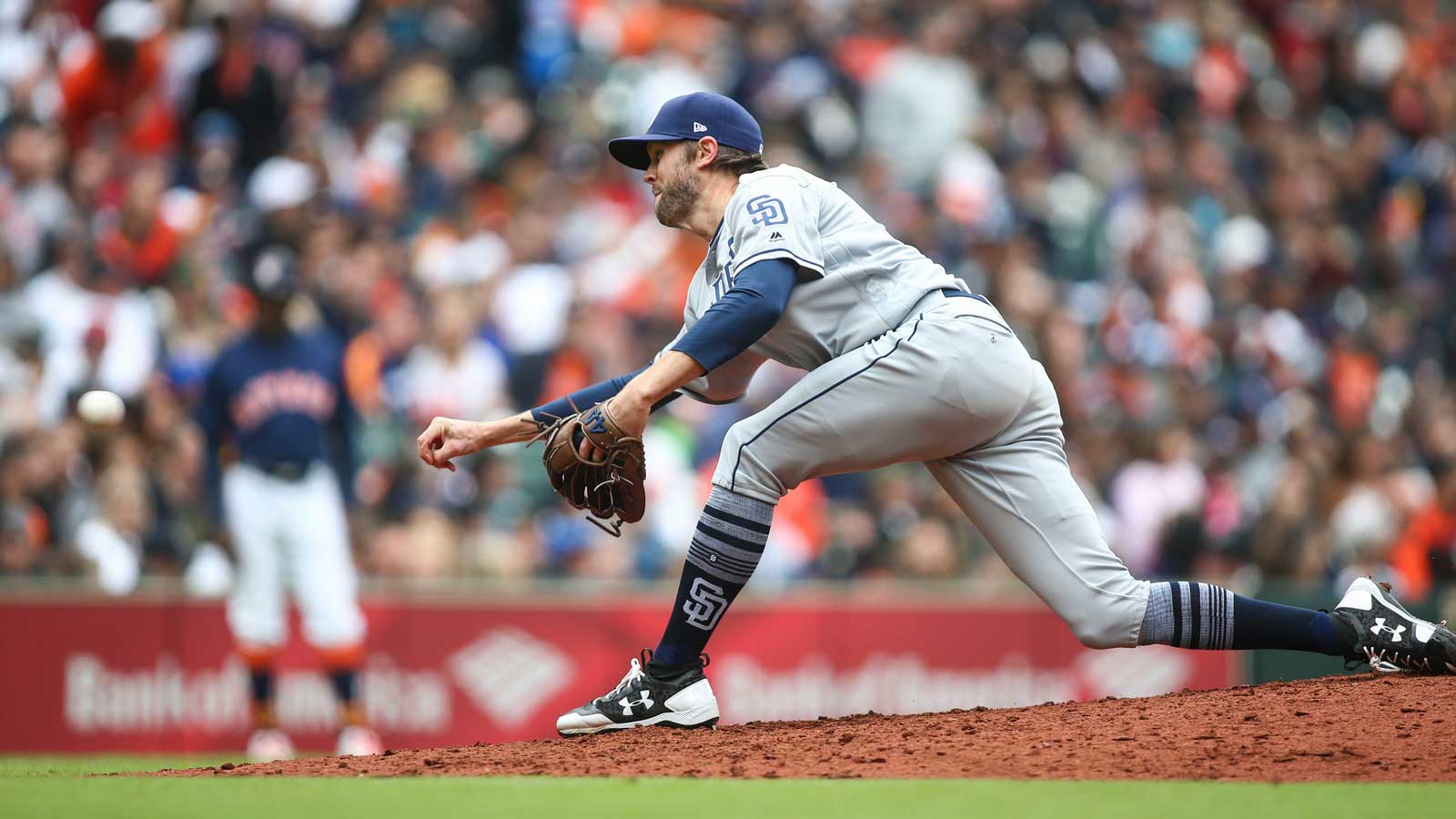 Padres lose to Astros 4-1 in Sunday finale