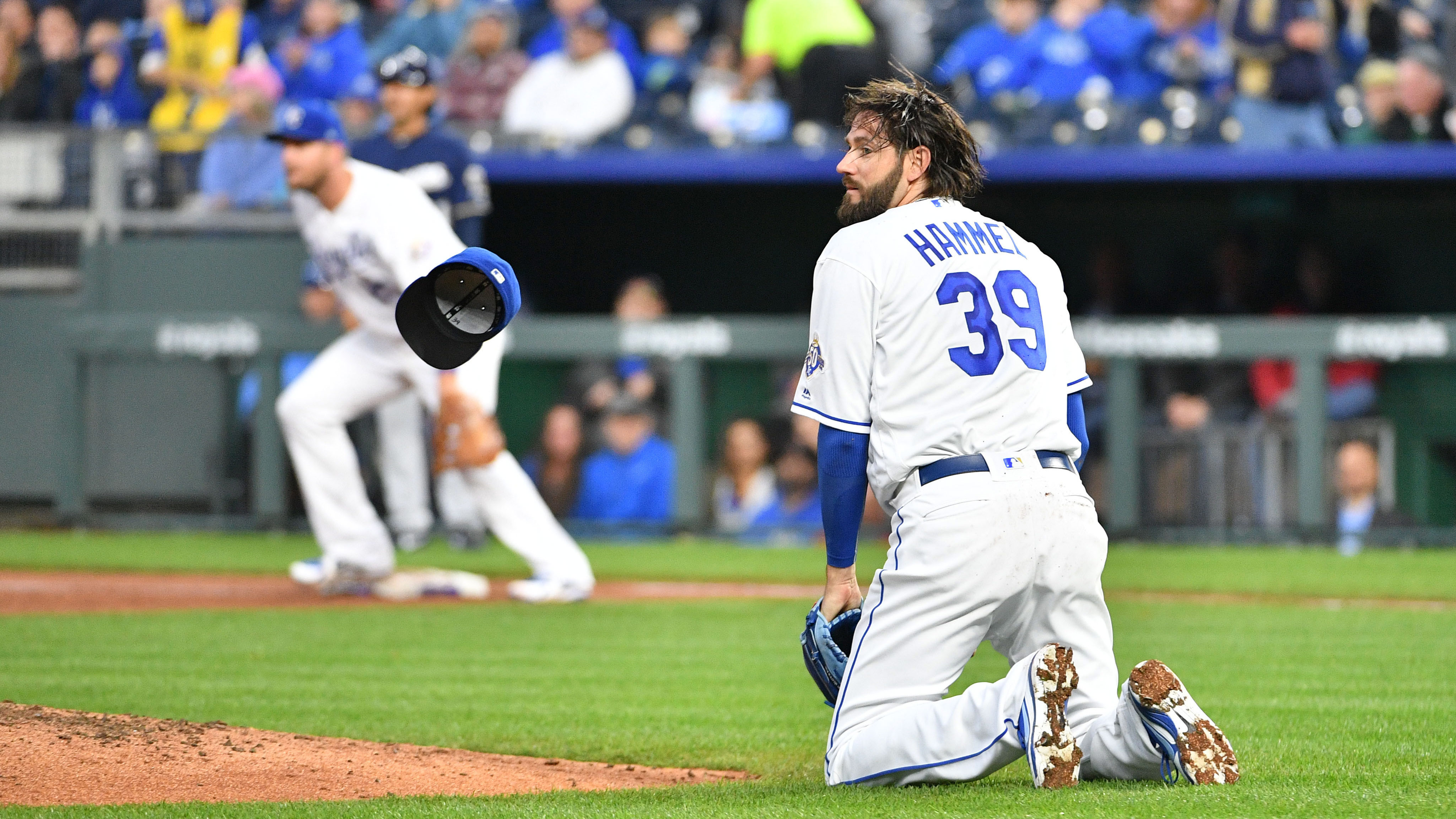 Royals drop two-game set to Brewers after 6-2 loss