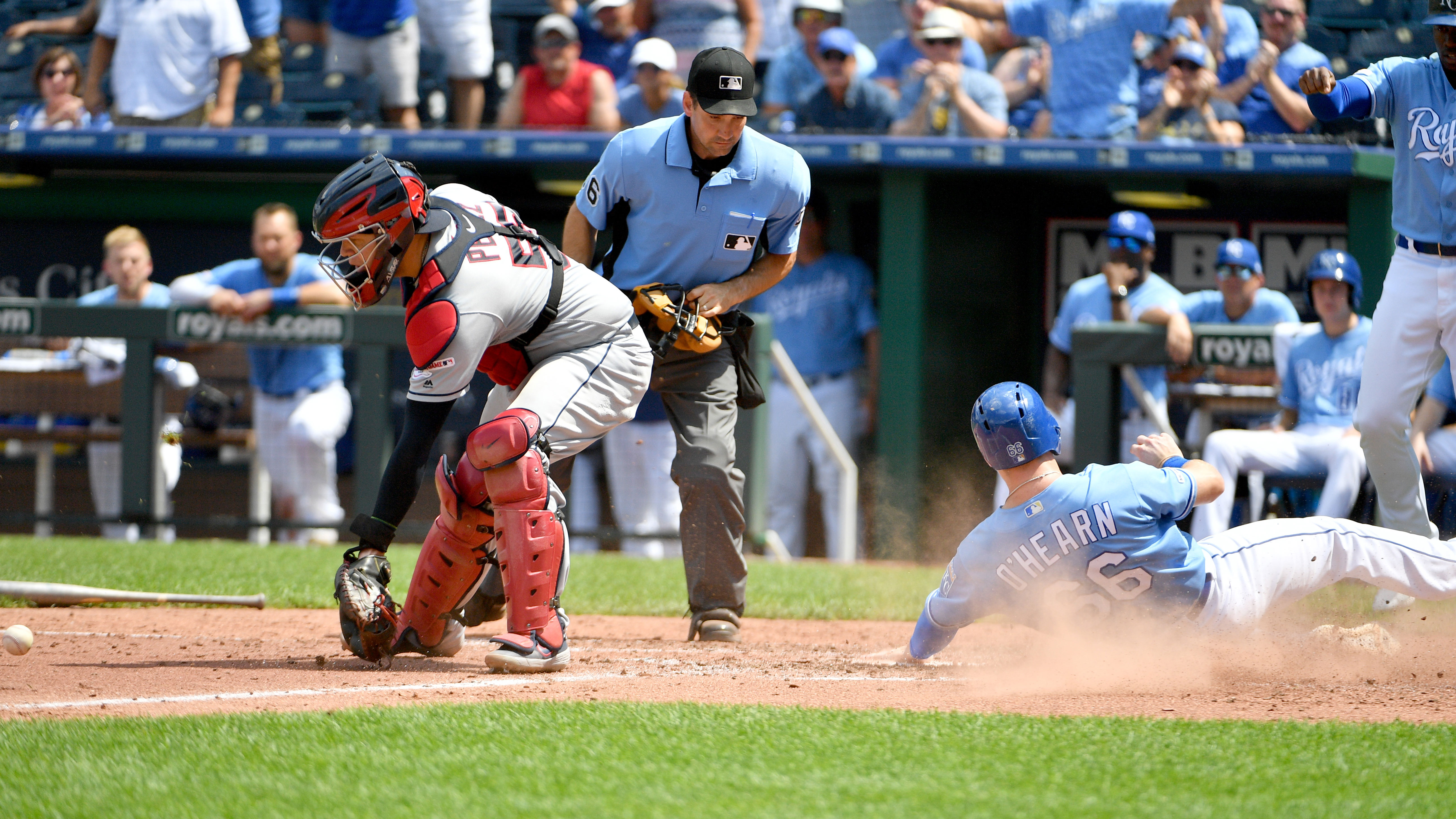 Royals score five in fifth inning off Bauer, beat Indians 9-6