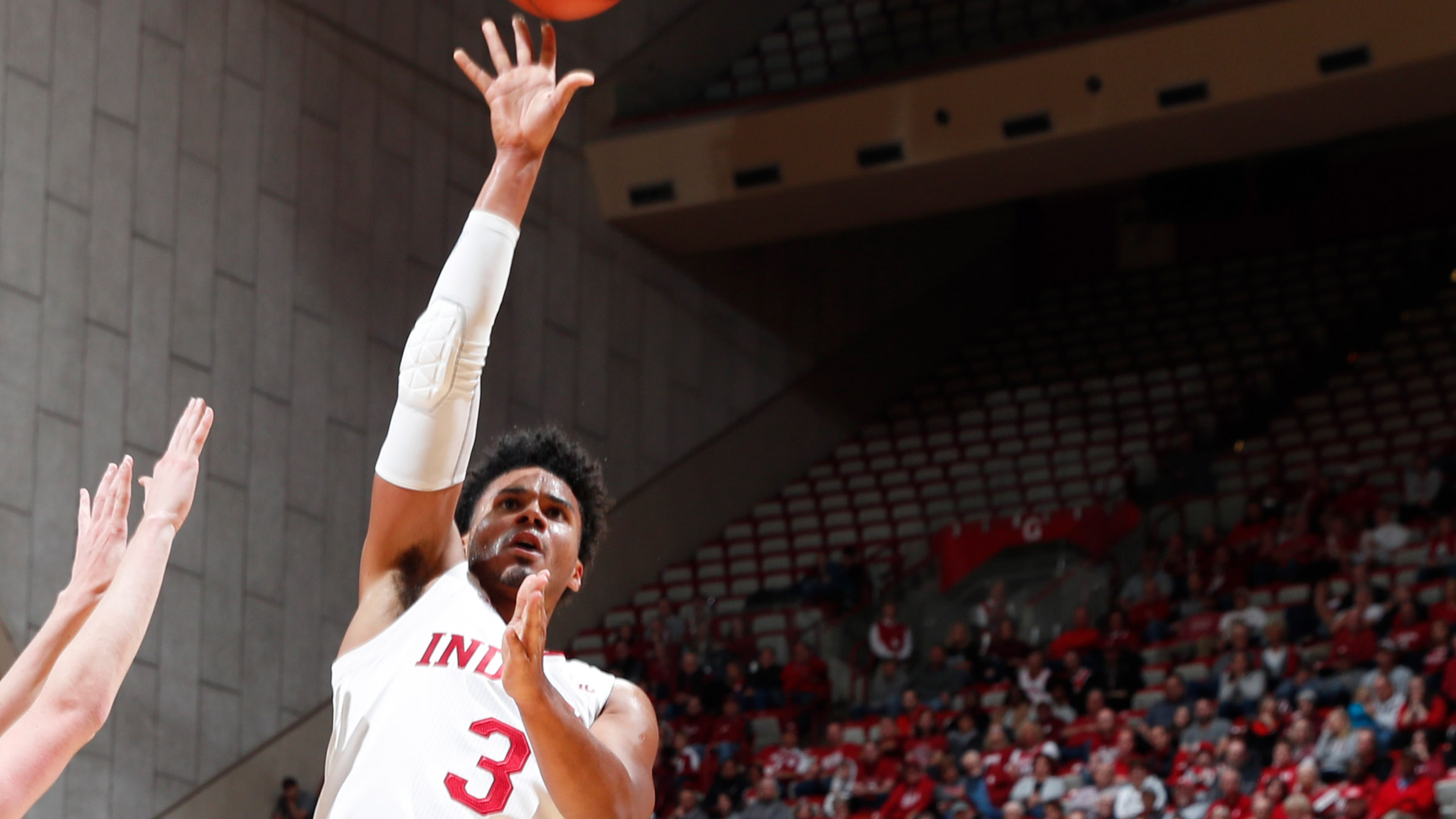 Smith scores 22 as Indiana pummels Troy 100-62