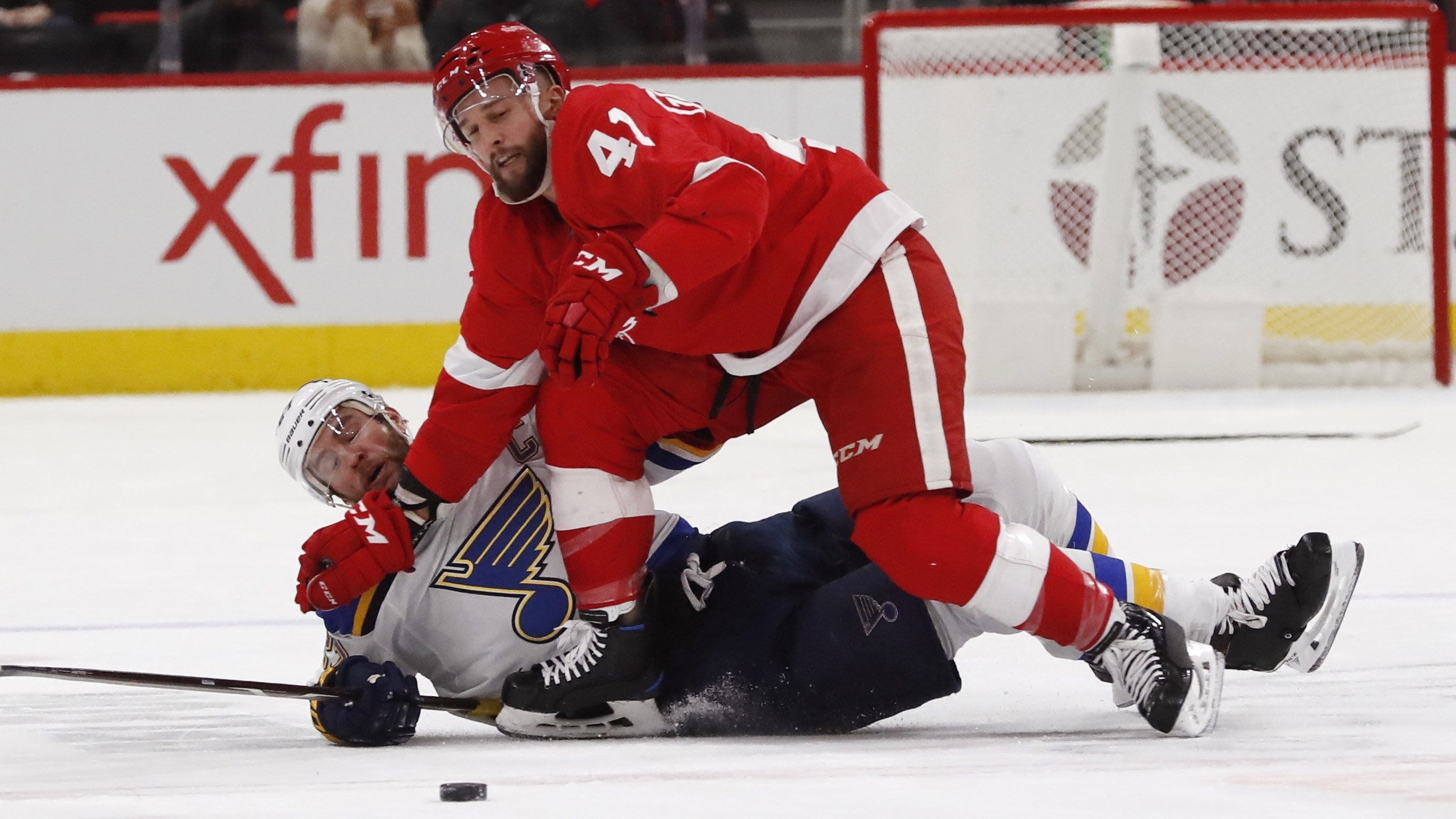 Blues continue to sputter with 4-3 loss to Red Wings