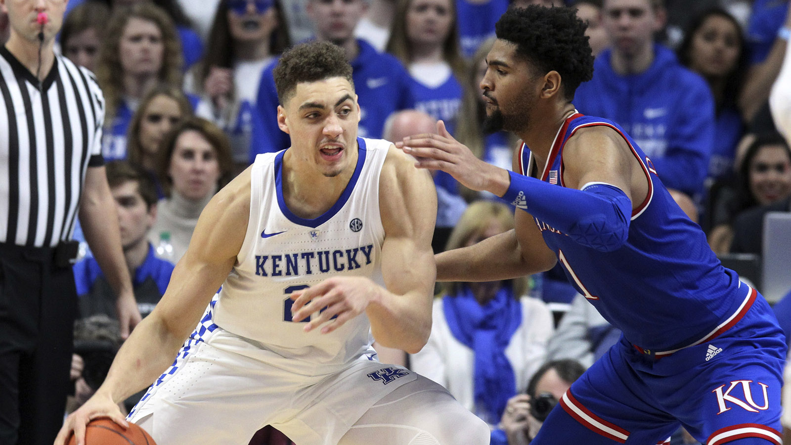 Kansas suffers second loss in three games, 71-63 to Kentucky