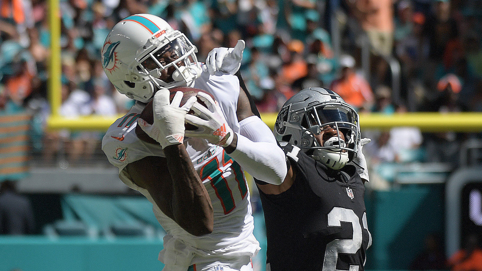 DeVante Parker's agent says Dolphins receiver should be playing, questions coach Adam Gase