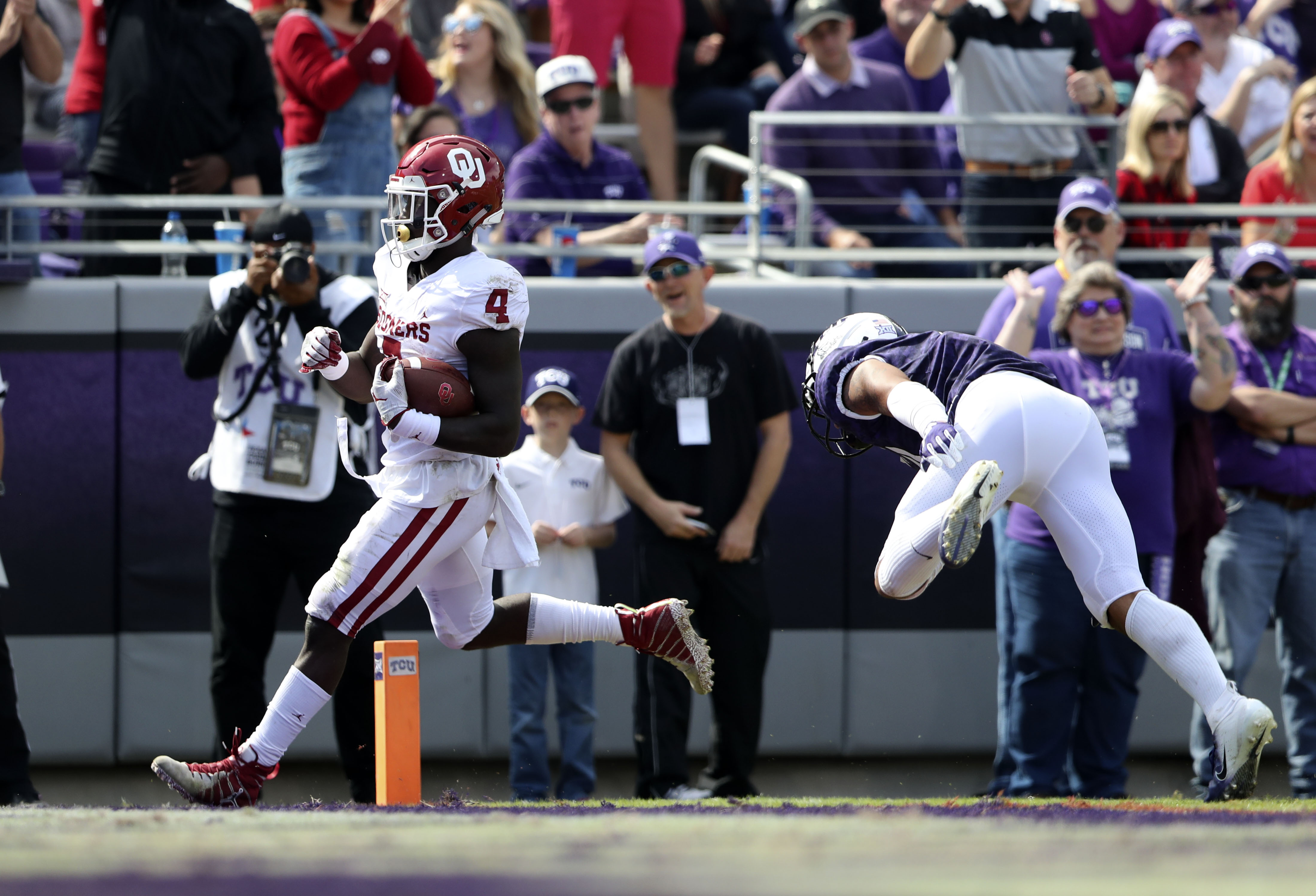 No. 9 Oklahoma rebounds from only loss with 52-27 win at TCU