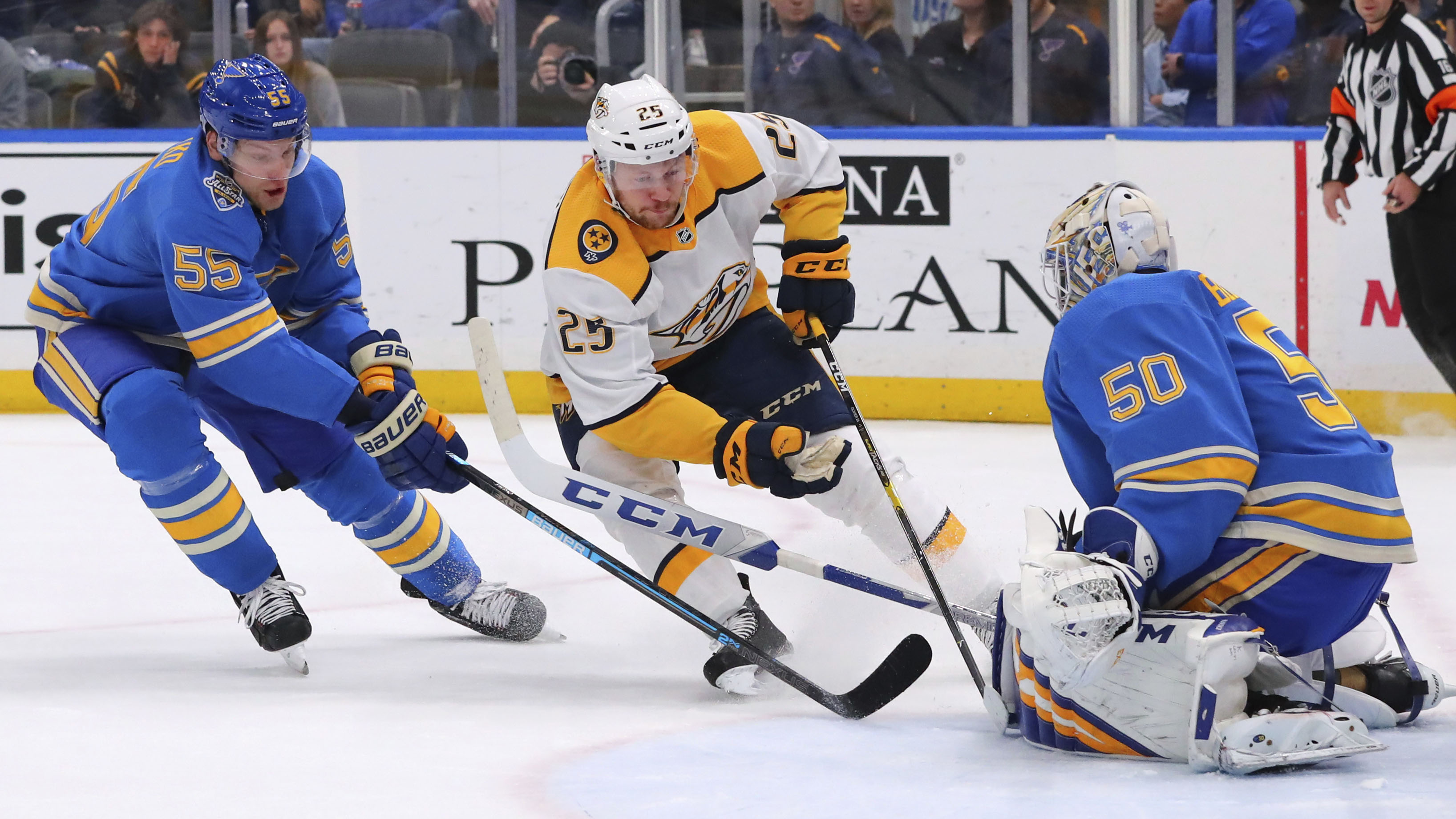 Blues fall behind early in 4-2 loss to Predators