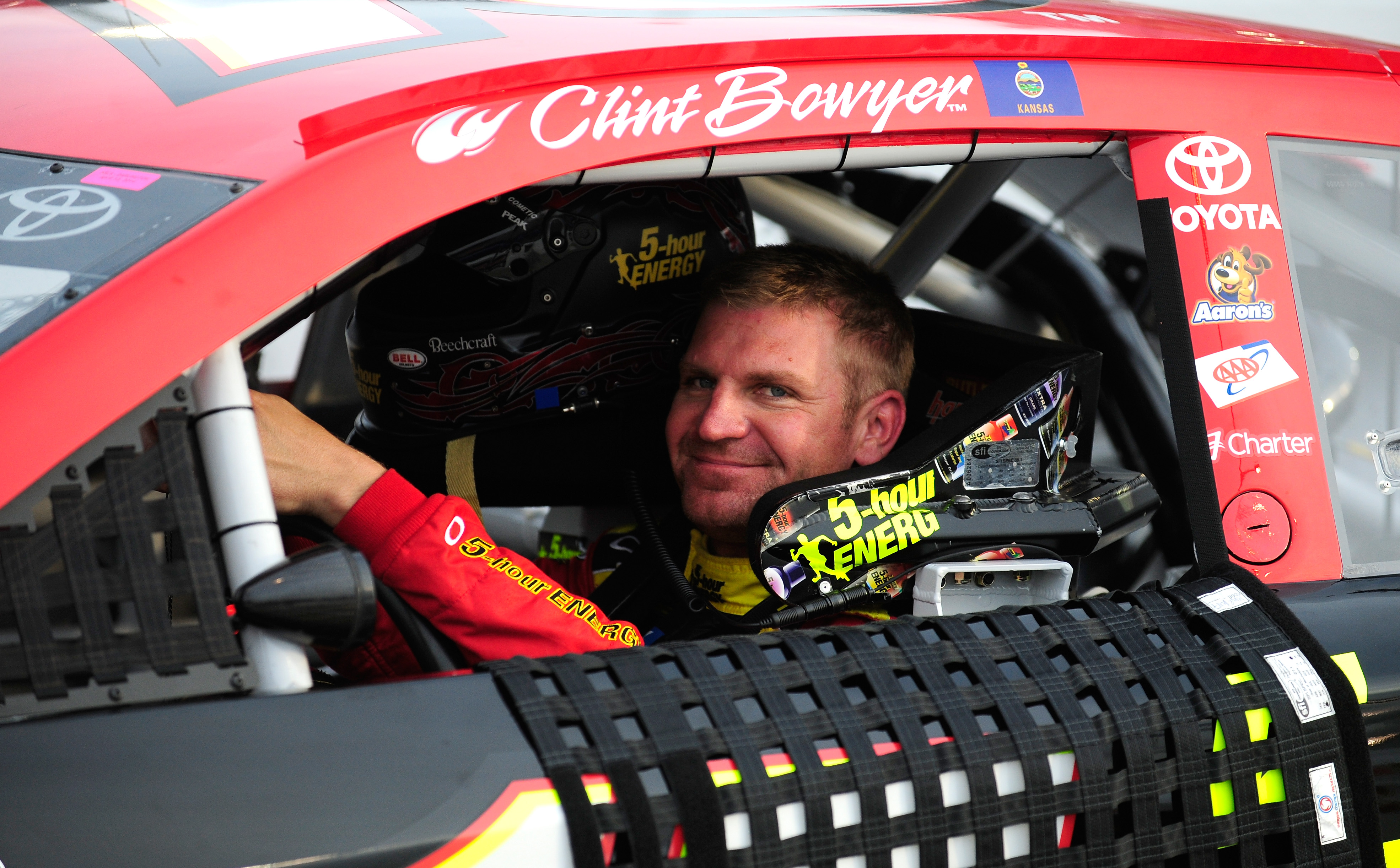 MWR extends contracts with Bowyer, Pattie and 5-Hour Energy
