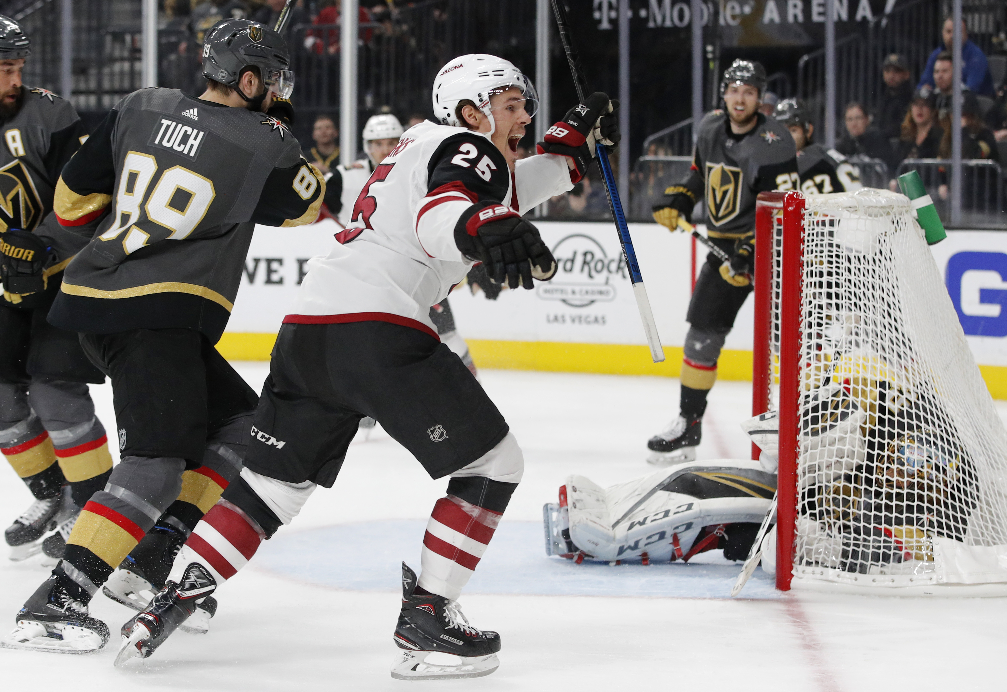 Arizona hands Vegas fourth straight home loss in 5-2 win