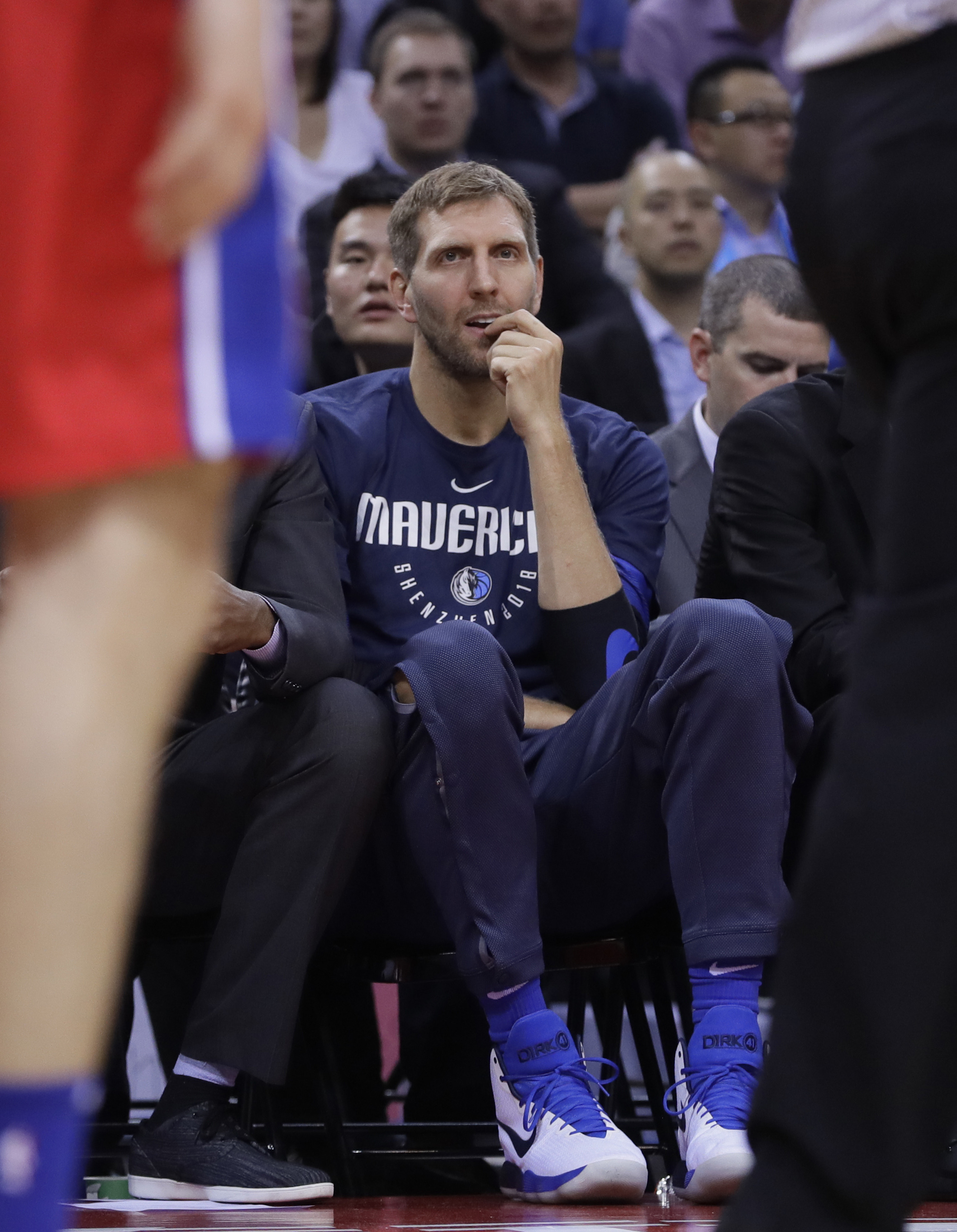 Nowitzki to miss Mavs' opener as left ankle rehab continues