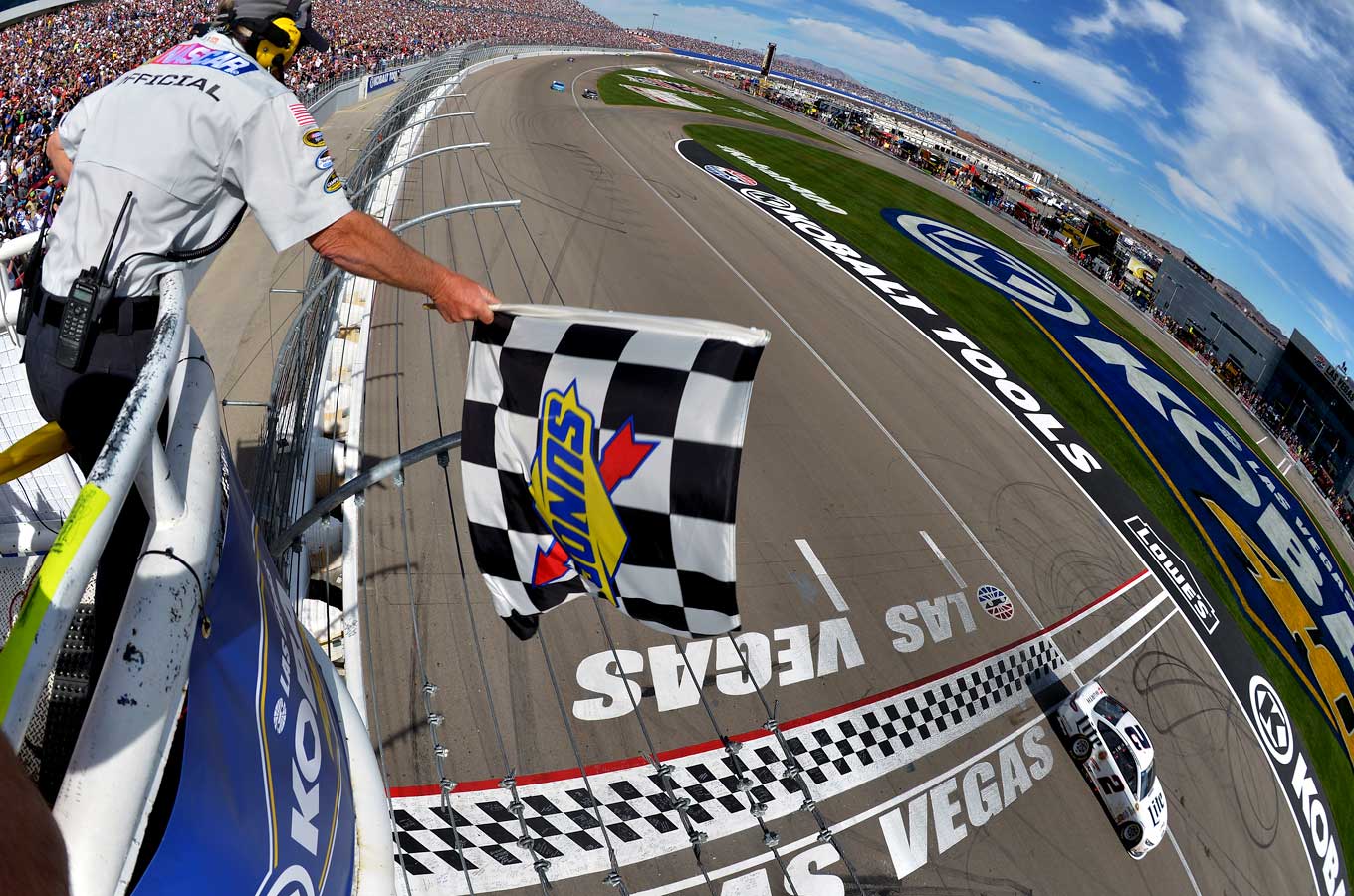 Race recap: Brad Keselowski captures thriller in Sin City