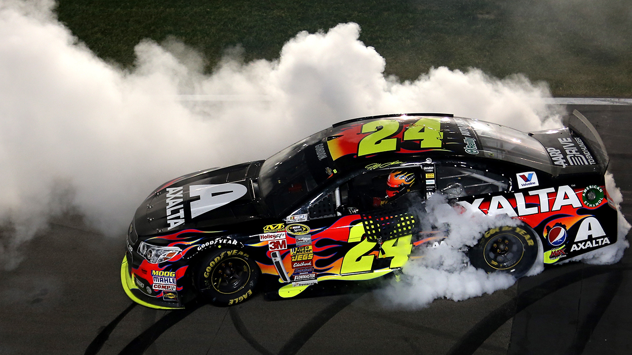 Race recap video: Jeff Gordon snags win over Kevin Harvick