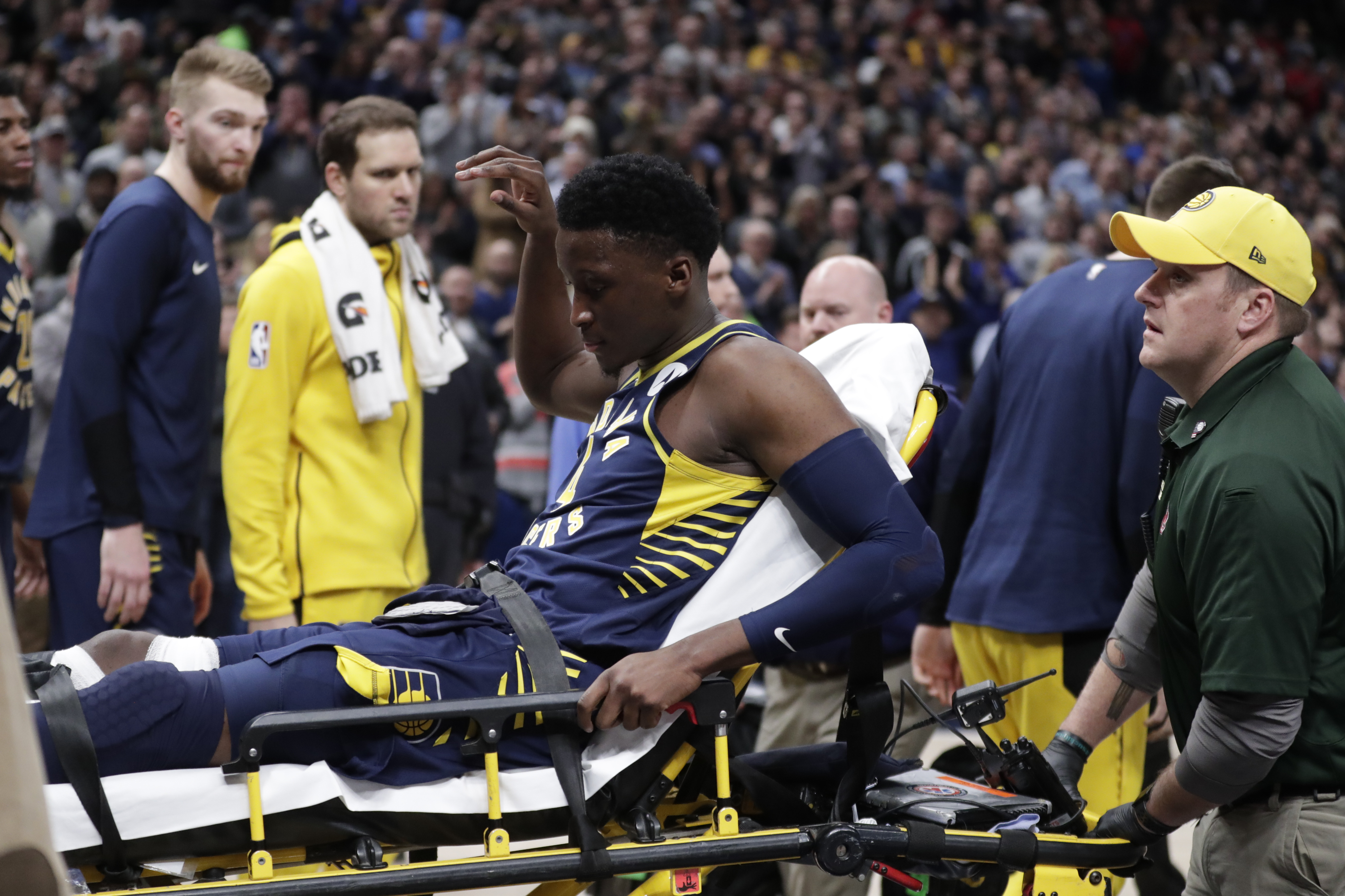 Pacers beat Raptors after losing Oladipo with knee injury