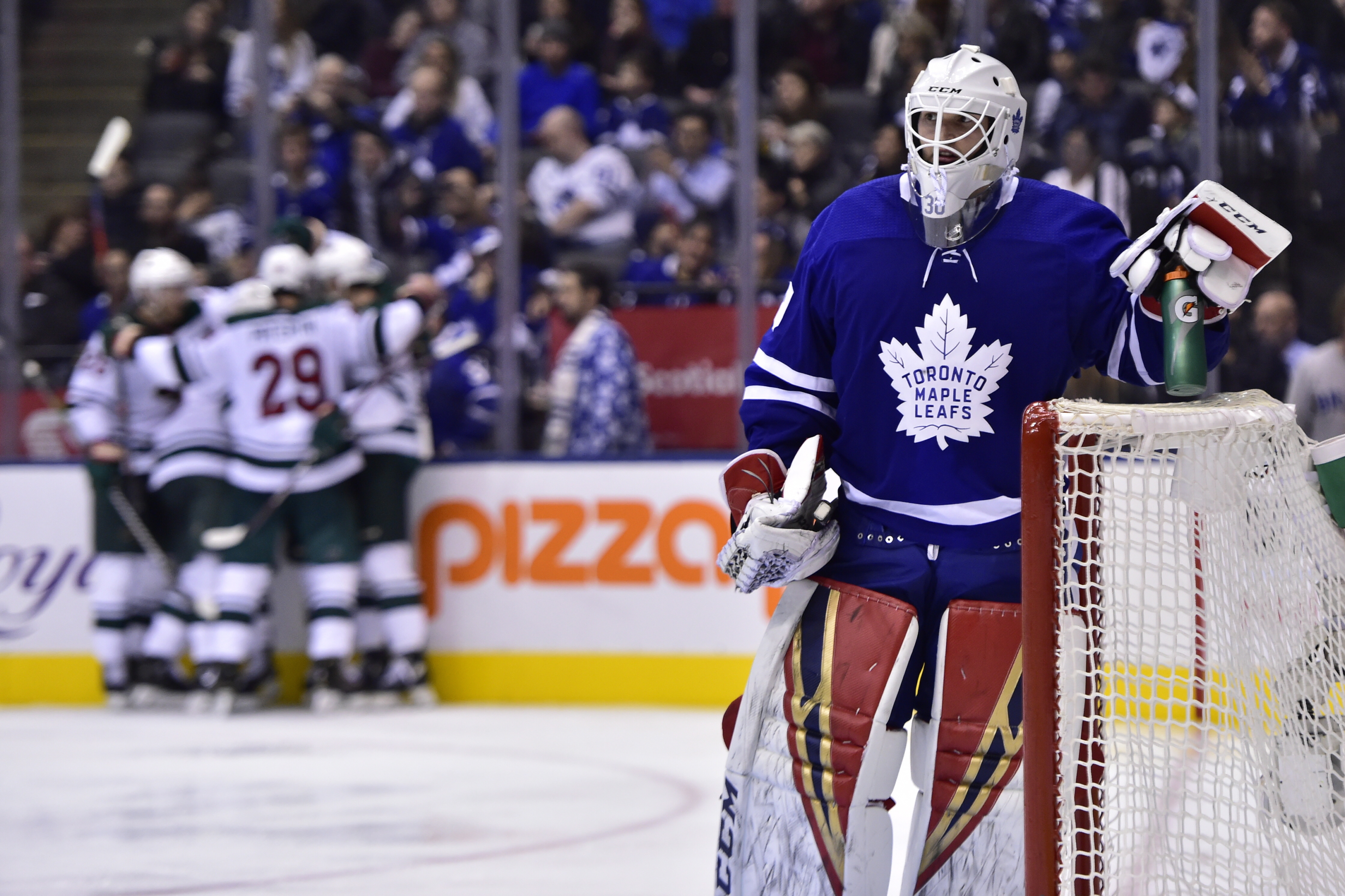 Zach Parise breaks tie, Wild beat Maple Leafs 4-3