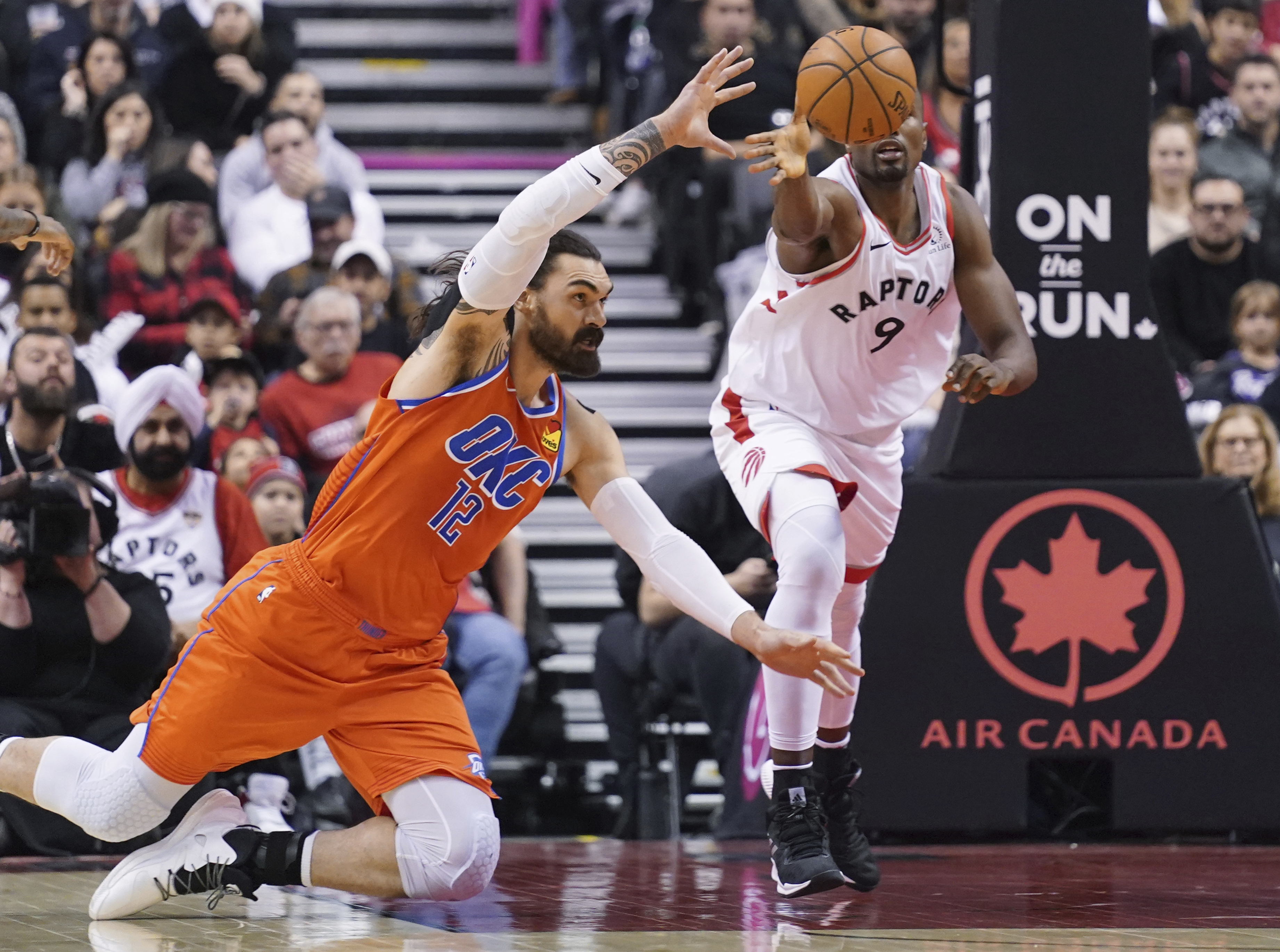 Gilgeous-Alexander, Paul lead Thunder past Raptors