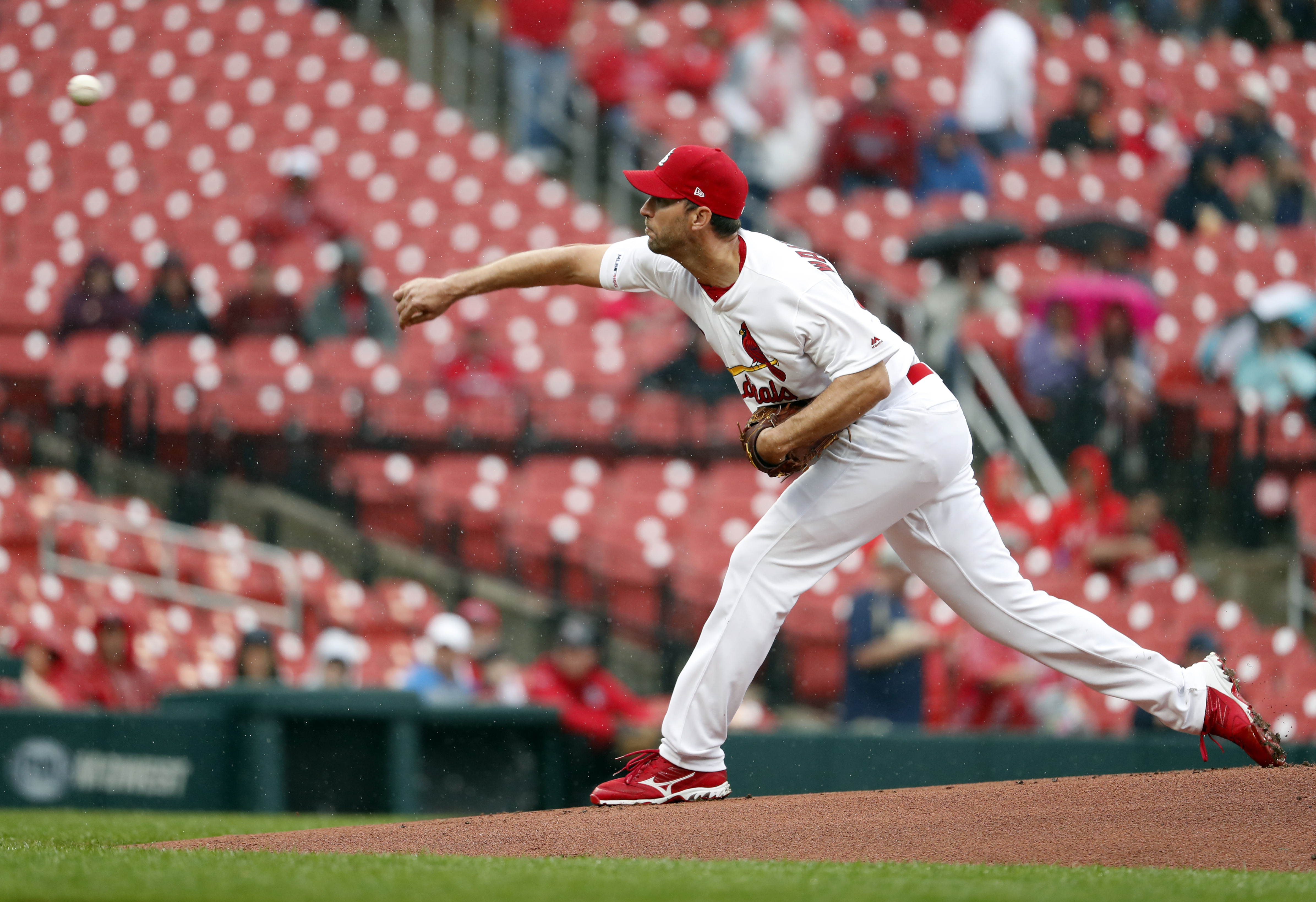 Wainwright gets 150th win as Cards sweep Brewers